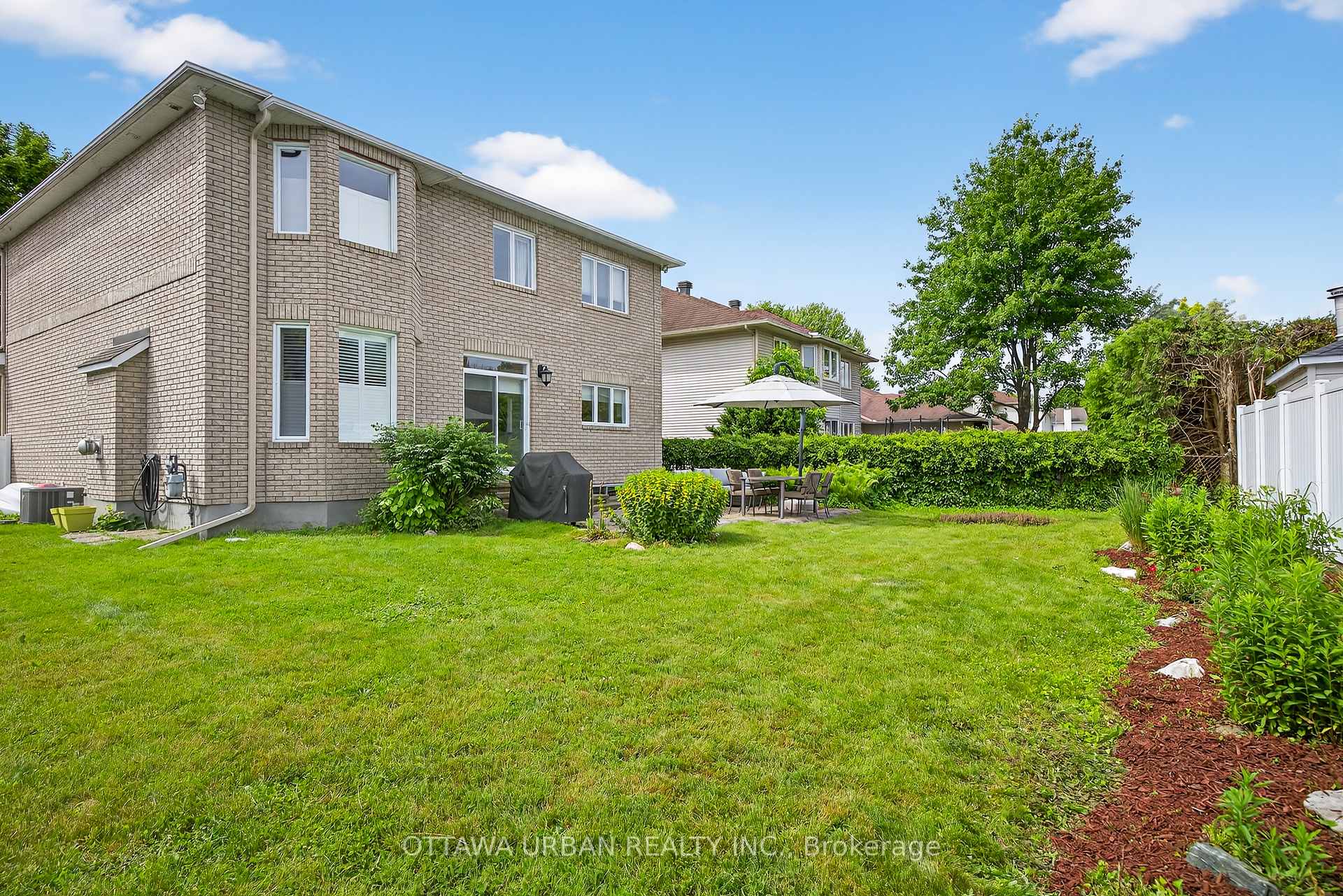 Photo 10 of 6267 Ravine Way, Ottawa, Hiawatha Park/Convent Glen — HOMEH