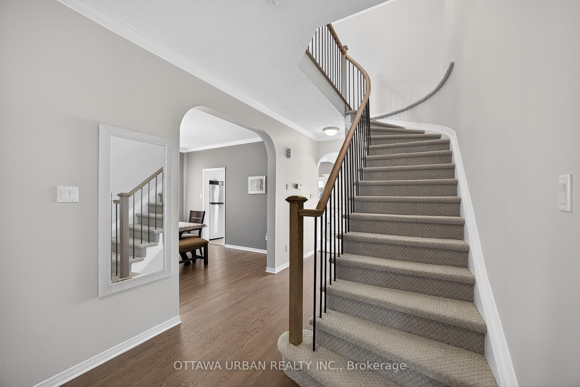 Photo 13 of 6267 Ravine Way, Ottawa, Hiawatha Park/Convent Glen — HOMEH