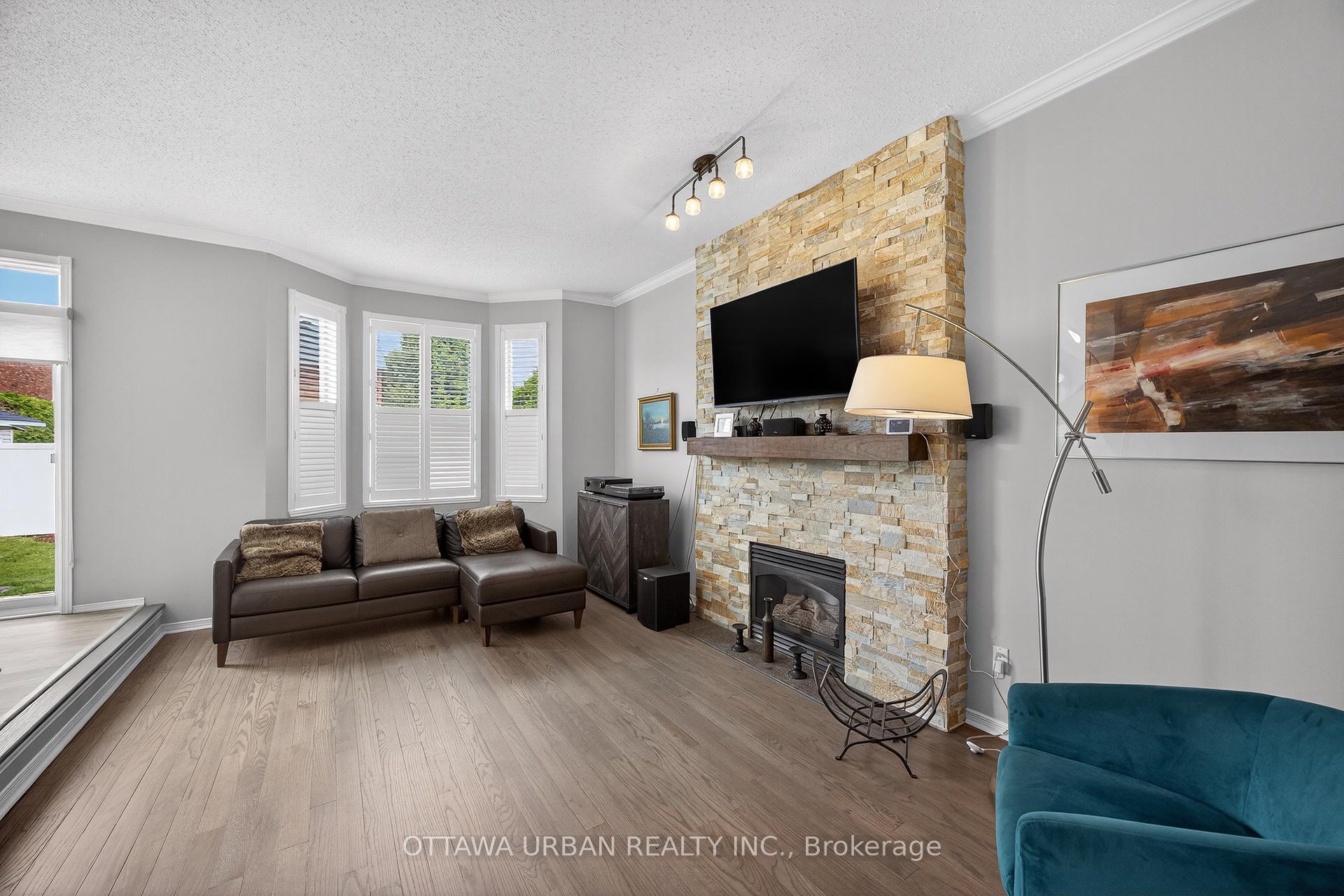 Photo 19 of 6267 Ravine Way, Ottawa, Hiawatha Park/Convent Glen — HOMEH
