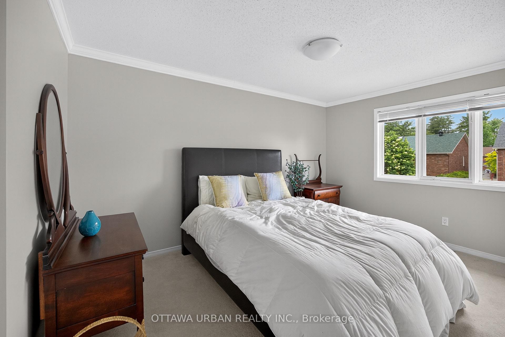 Photo 40 of 6267 Ravine Way, Ottawa, Hiawatha Park/Convent Glen — HOMEH