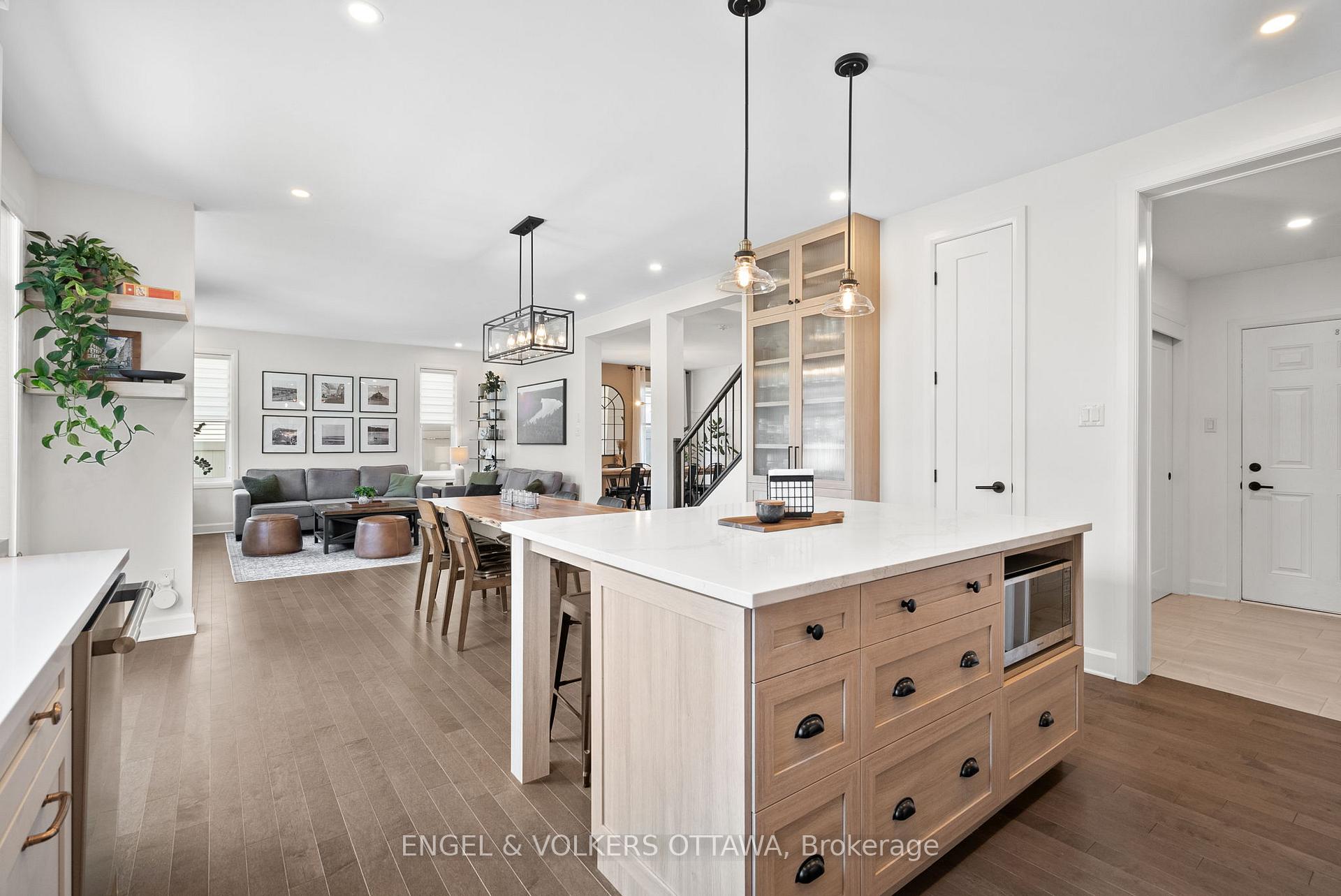 Photo 10 of 30 Malachigan Crescent, Ottawa, Avalon West — HOMEH