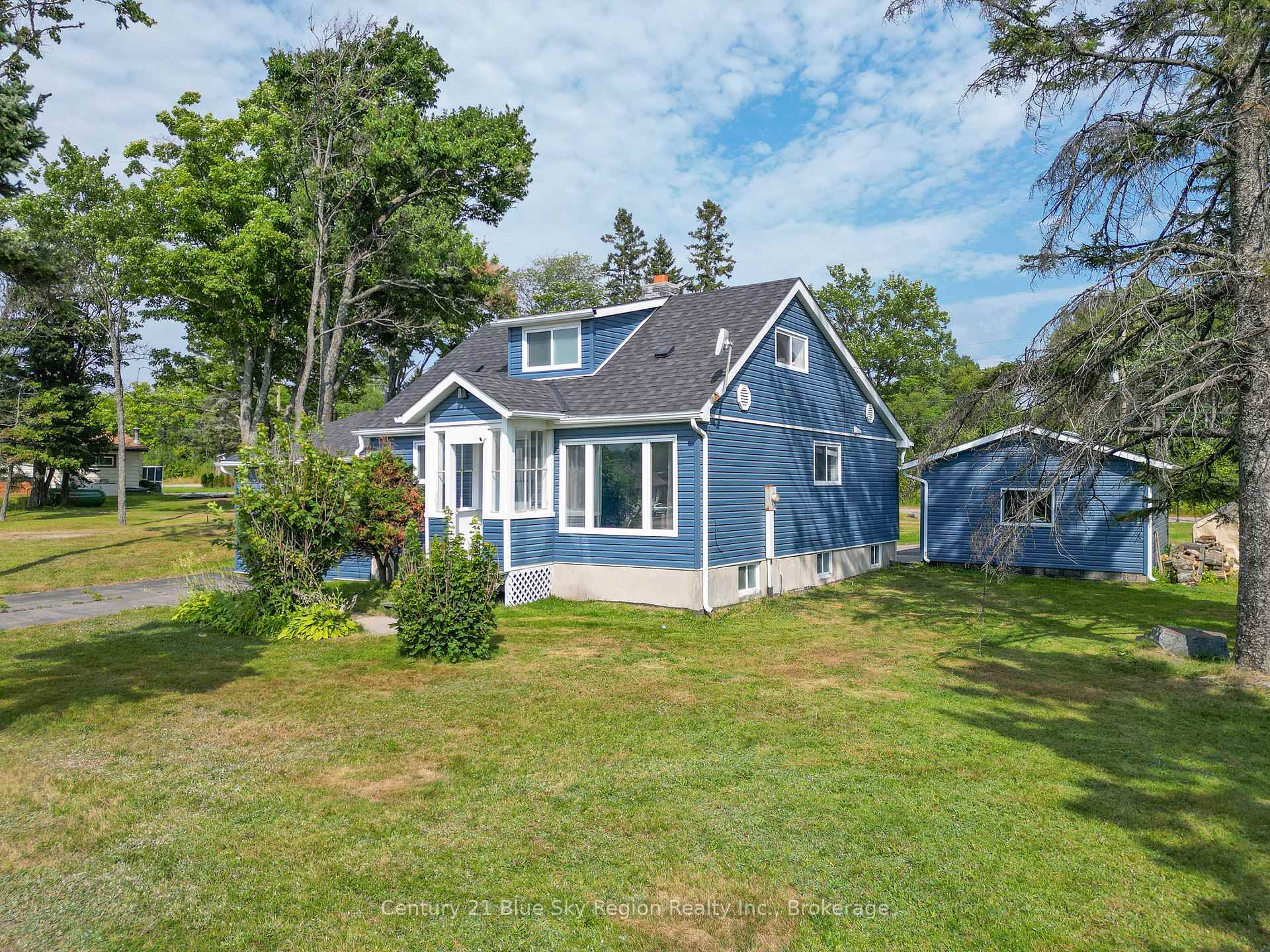 Photo 1 of 500 Collins Drive, North Bay, Airport — HOMEH