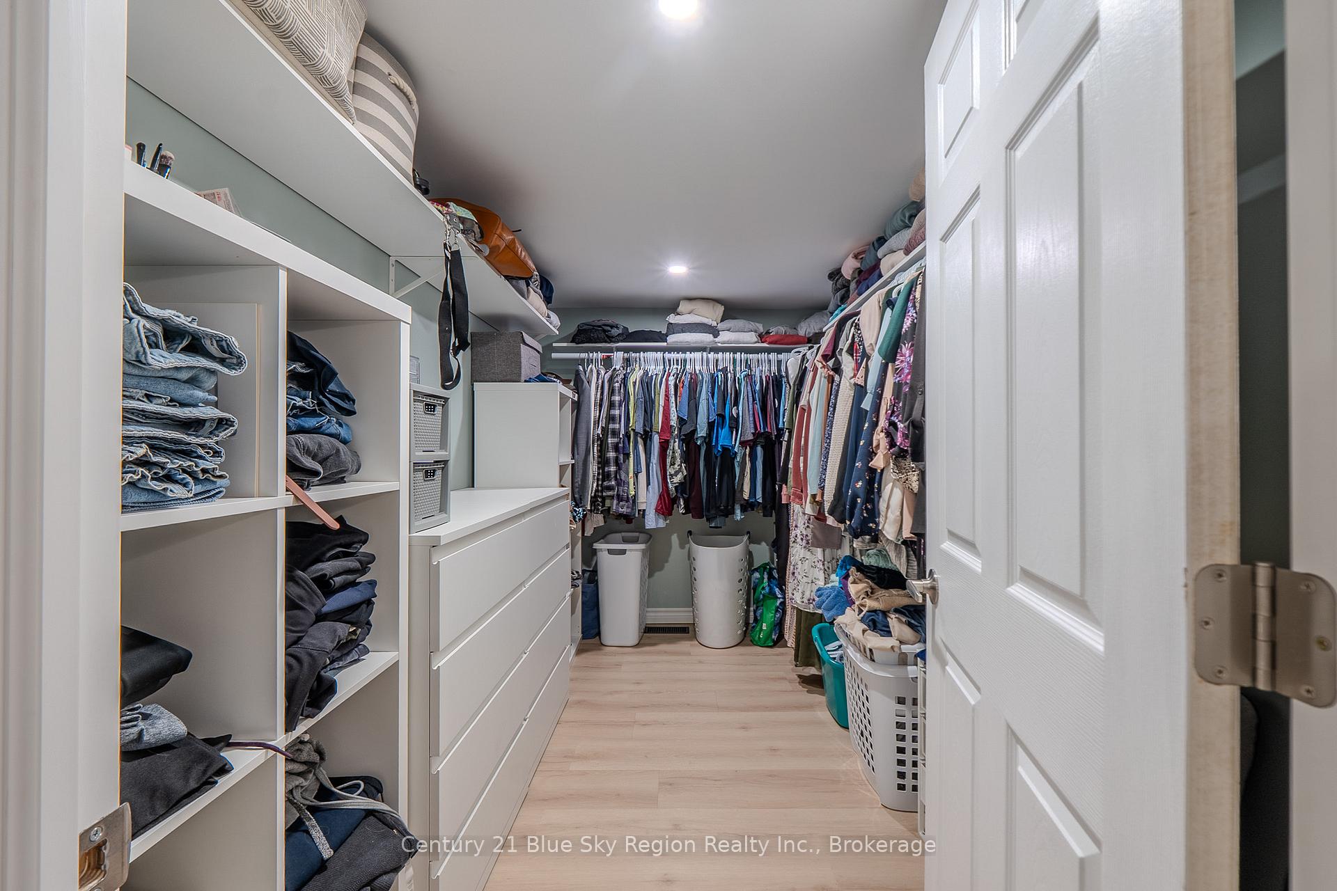 Photo 12 of 500 Collins Drive, North Bay, Airport — HOMEH