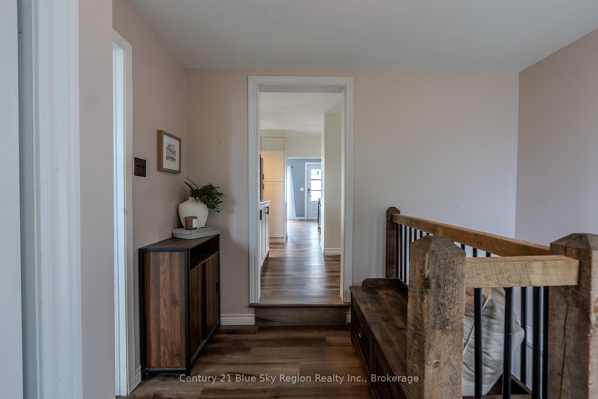Photo 23 of 500 Collins Drive, North Bay, Airport — HOMEH