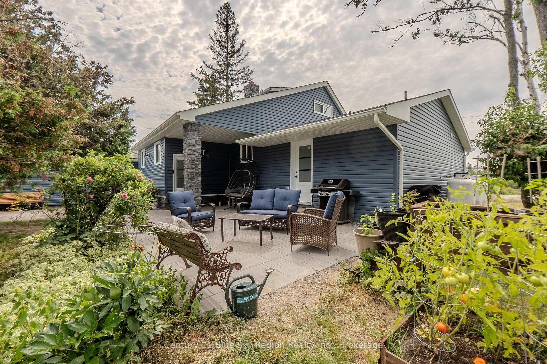Photo 30 of 500 Collins Drive, North Bay, Airport — HOMEH