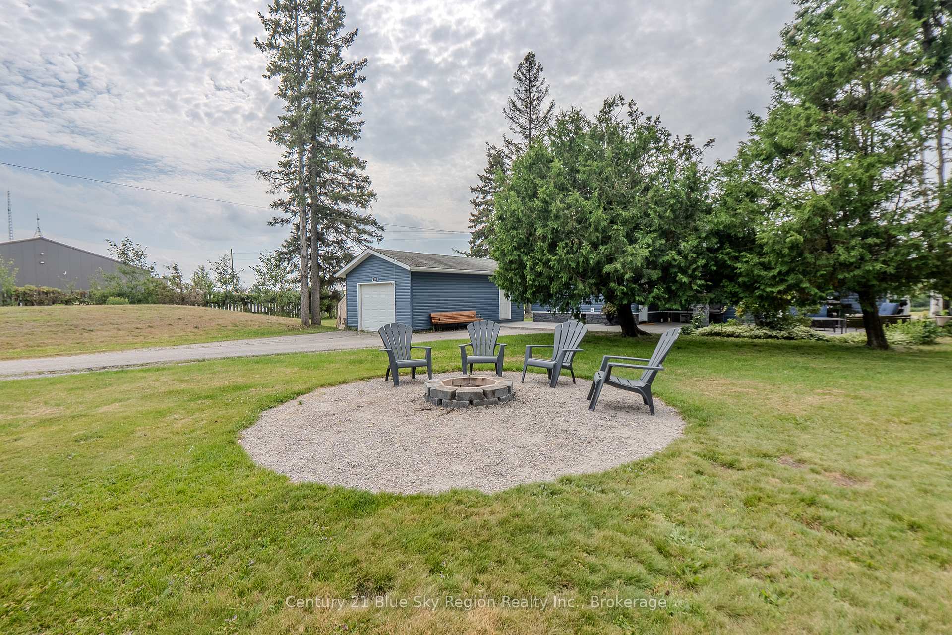 Photo 31 of 500 Collins Drive, North Bay, Airport — HOMEH