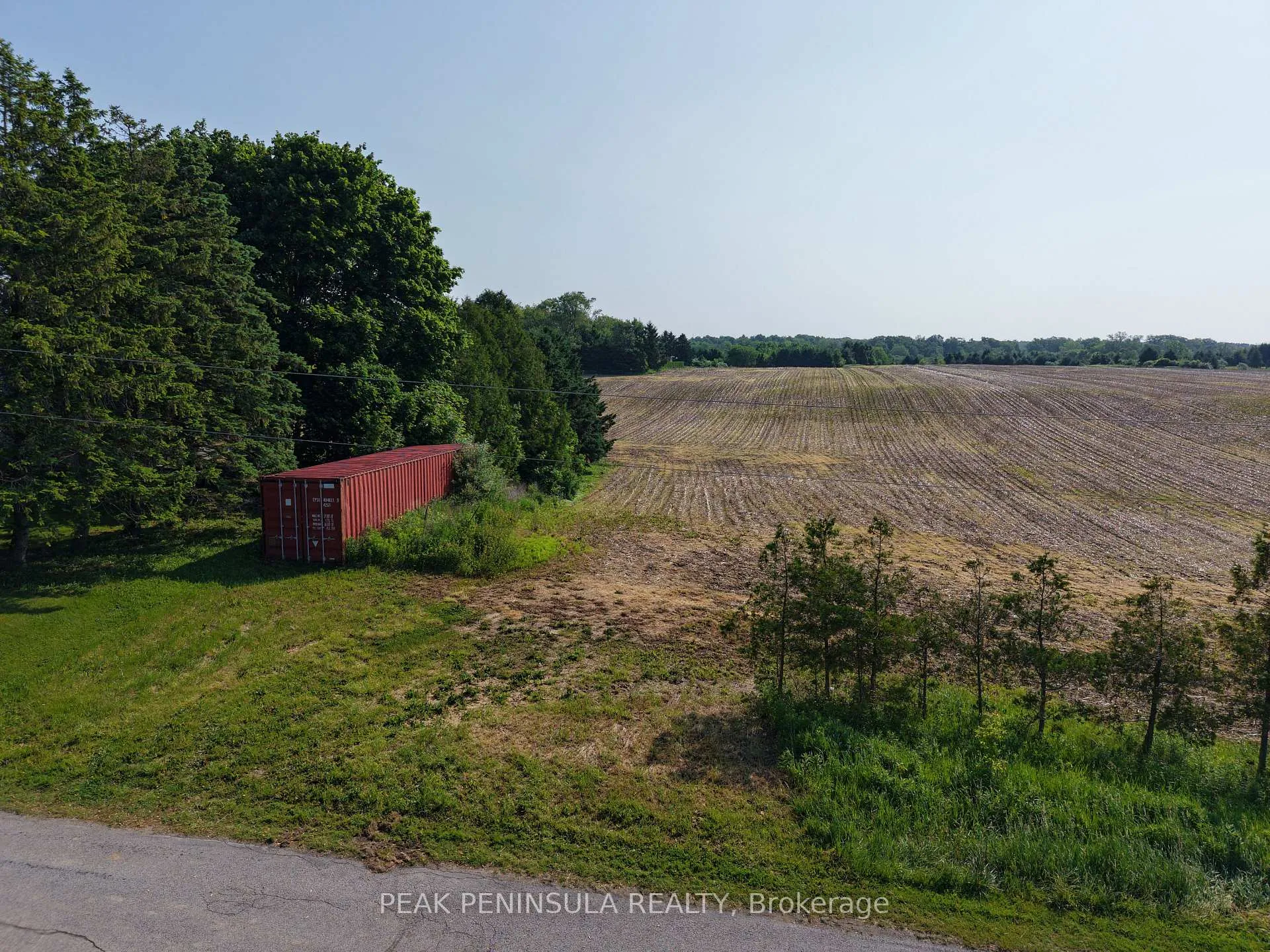 Front of 282 West Quarterline Road