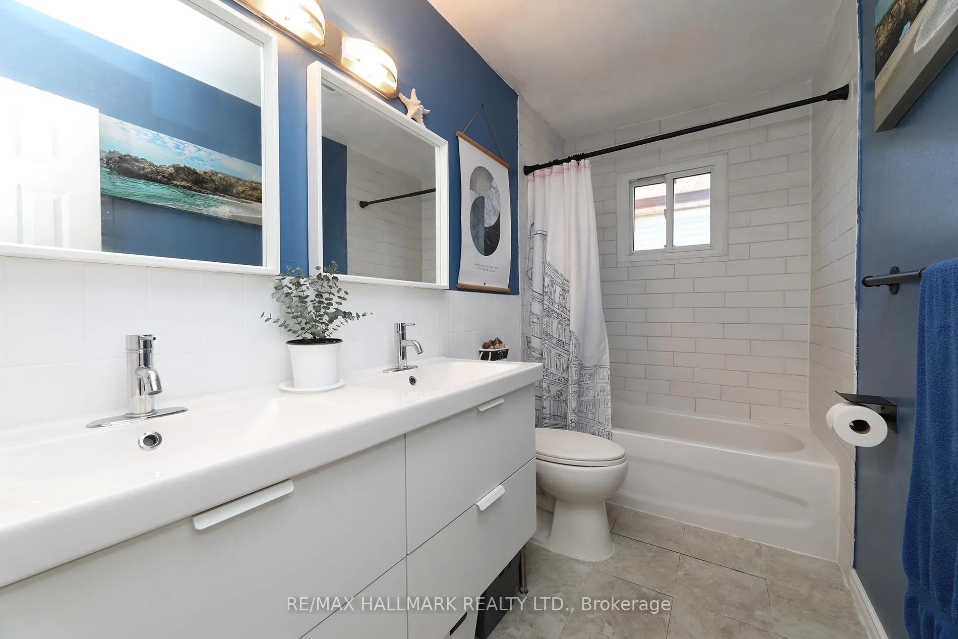 Photo 15 of 944 William Booth Crescent, Oshawa, Centennial — HOMEH