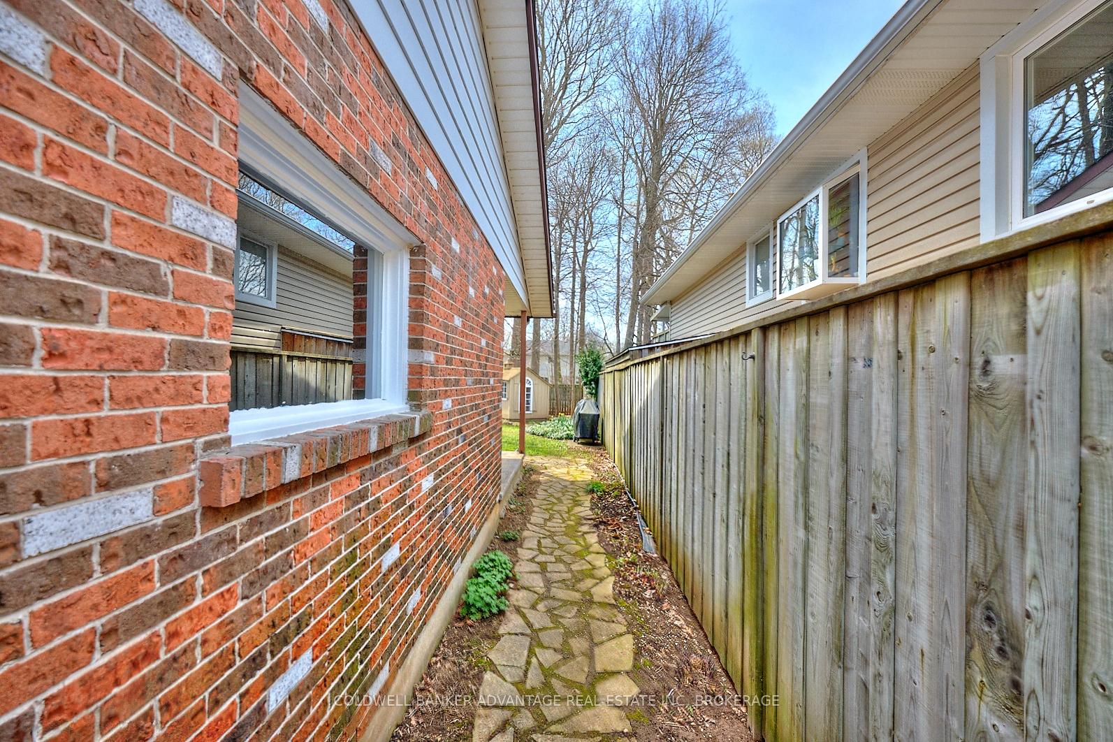 Photo 24 of 22 Spruceside Crescent S, Pelham, Fonthill — HOMEH