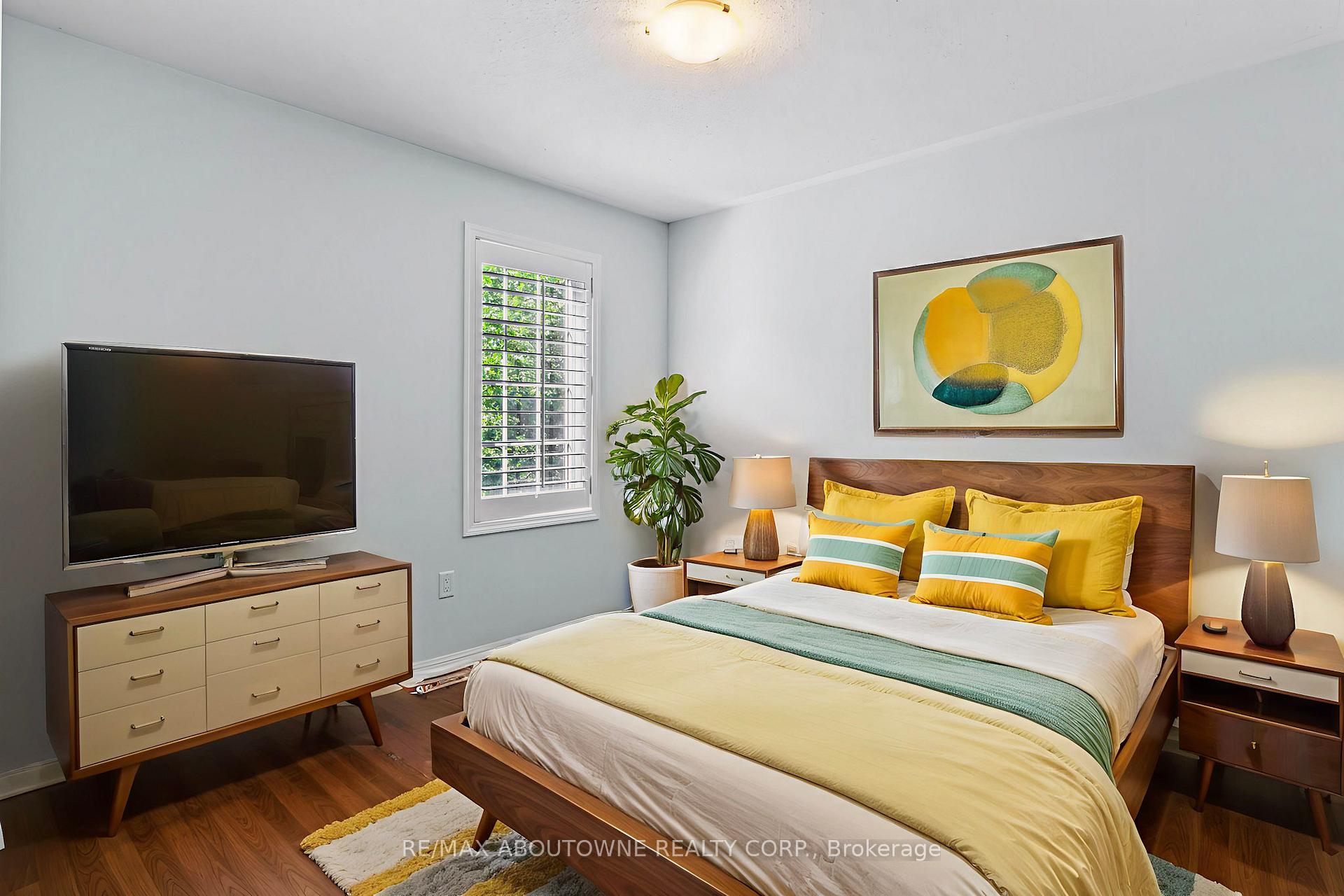 Photo 19 of 641 Hood Terrace, Milton, Coates — HOMEH