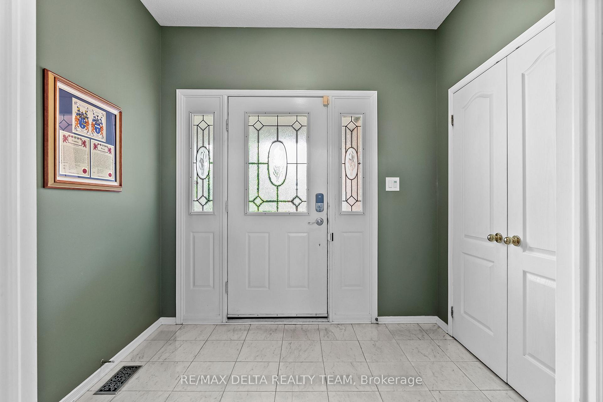 Photo 3 of 1440 Talcy Crescent, Ottawa, Fallingbrook/Ridgemount — HOMEH