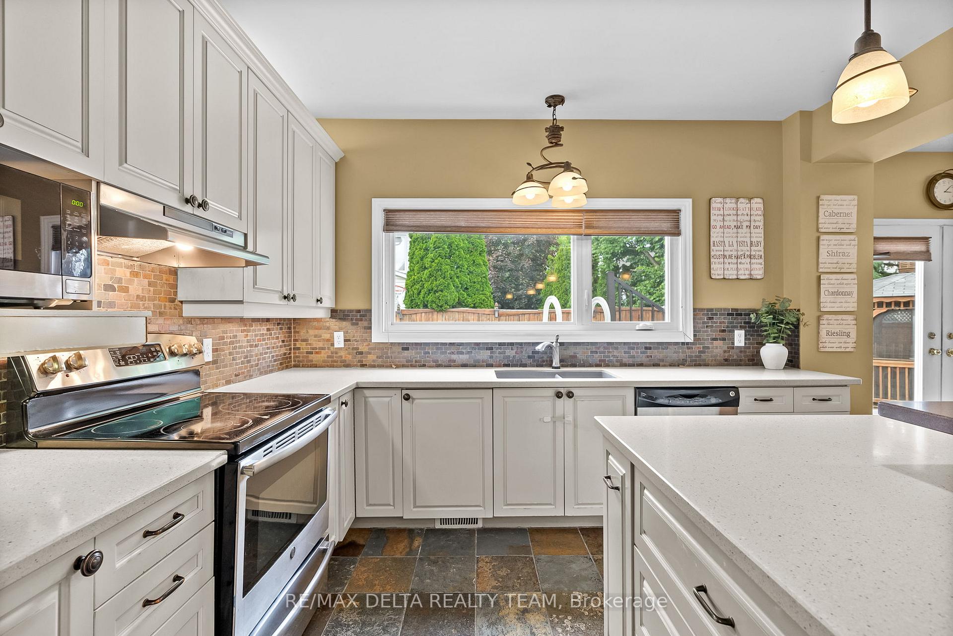 Photo 14 of 1440 Talcy Crescent, Ottawa, Fallingbrook/Ridgemount — HOMEH