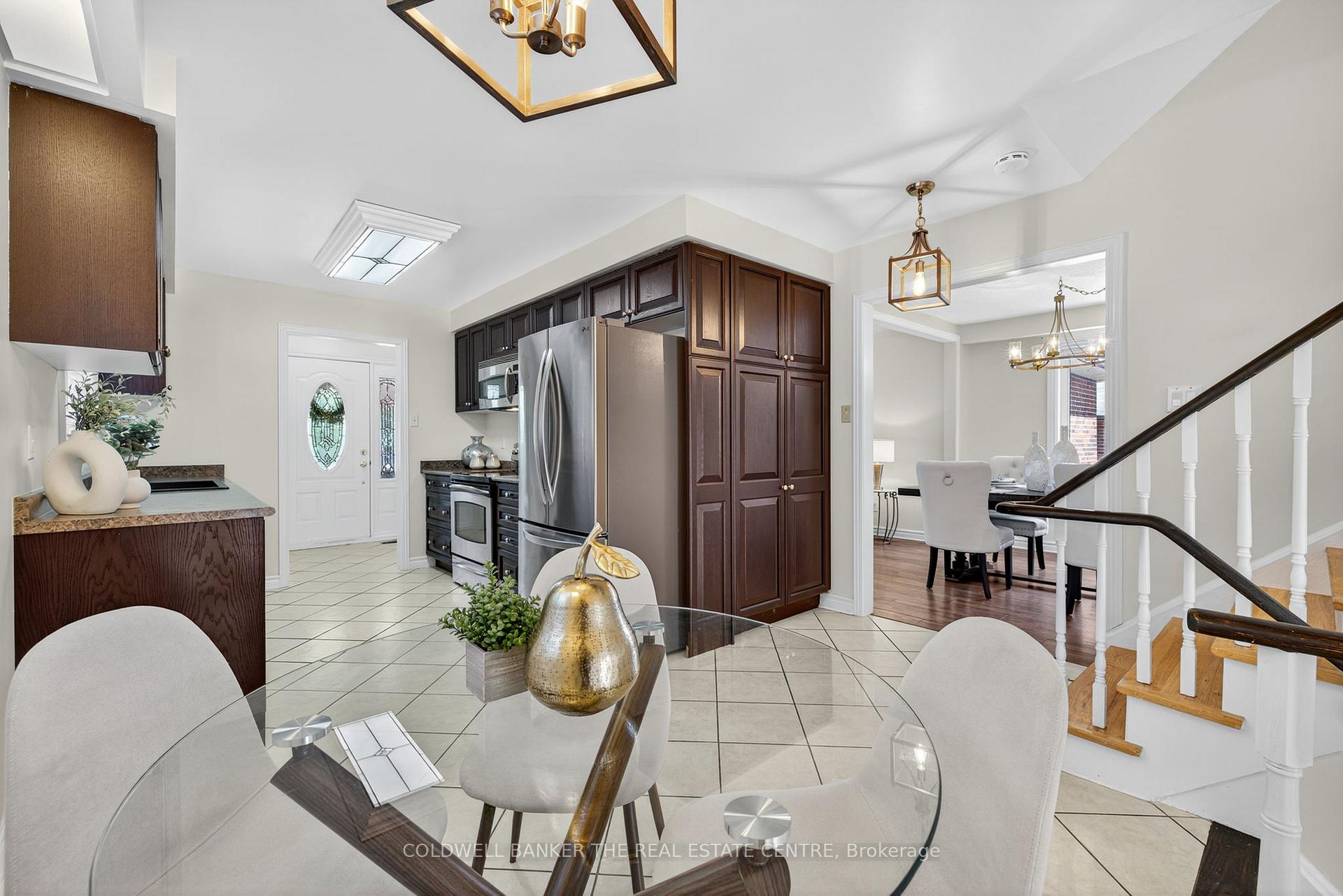 Photo 14 of 204 Alexander Road, Newmarket, Gorham-College Manor — HOMEH