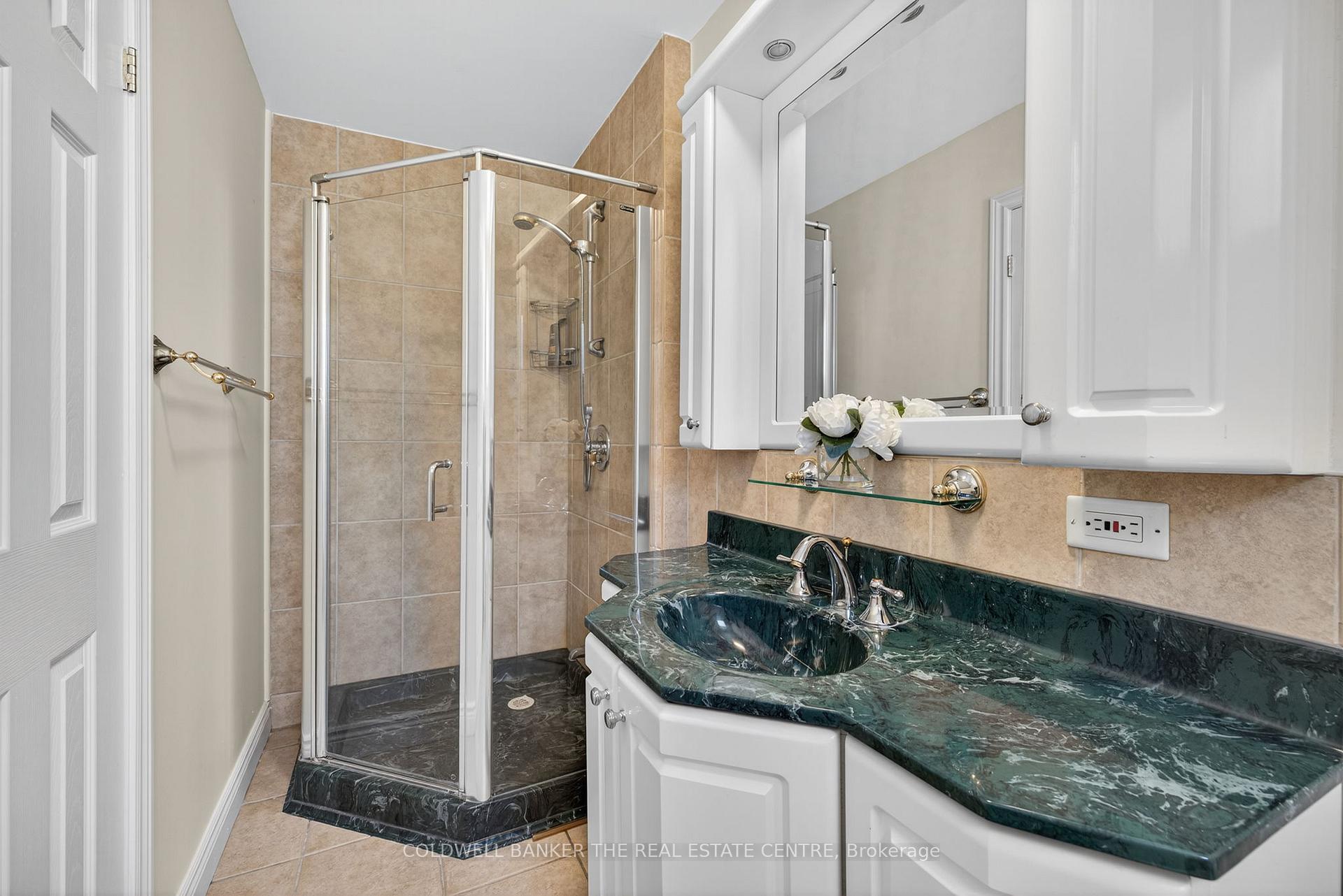 Photo 27 of 204 Alexander Road, Newmarket, Gorham-College Manor — HOMEH