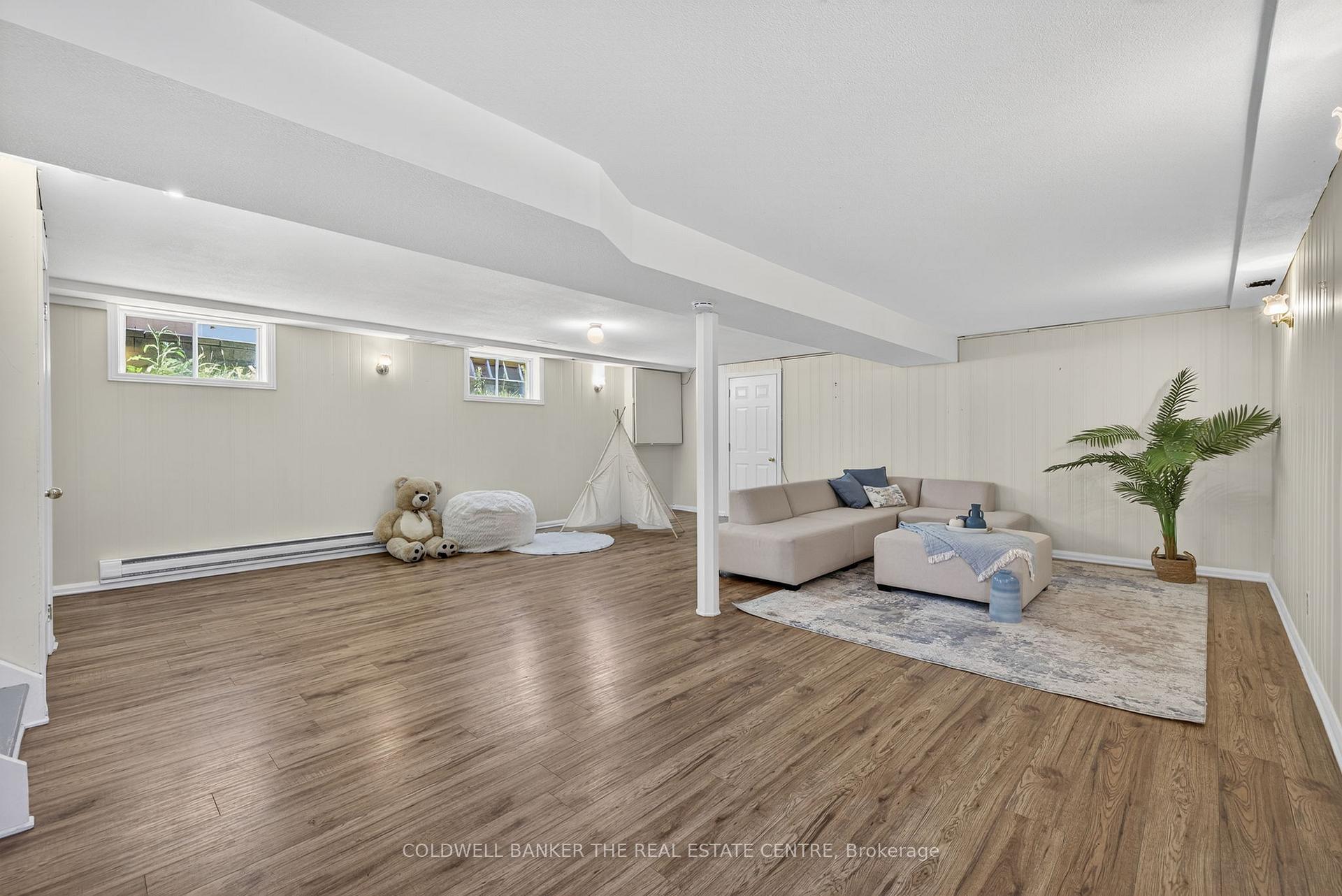 Photo 28 of 204 Alexander Road, Newmarket, Gorham-College Manor — HOMEH