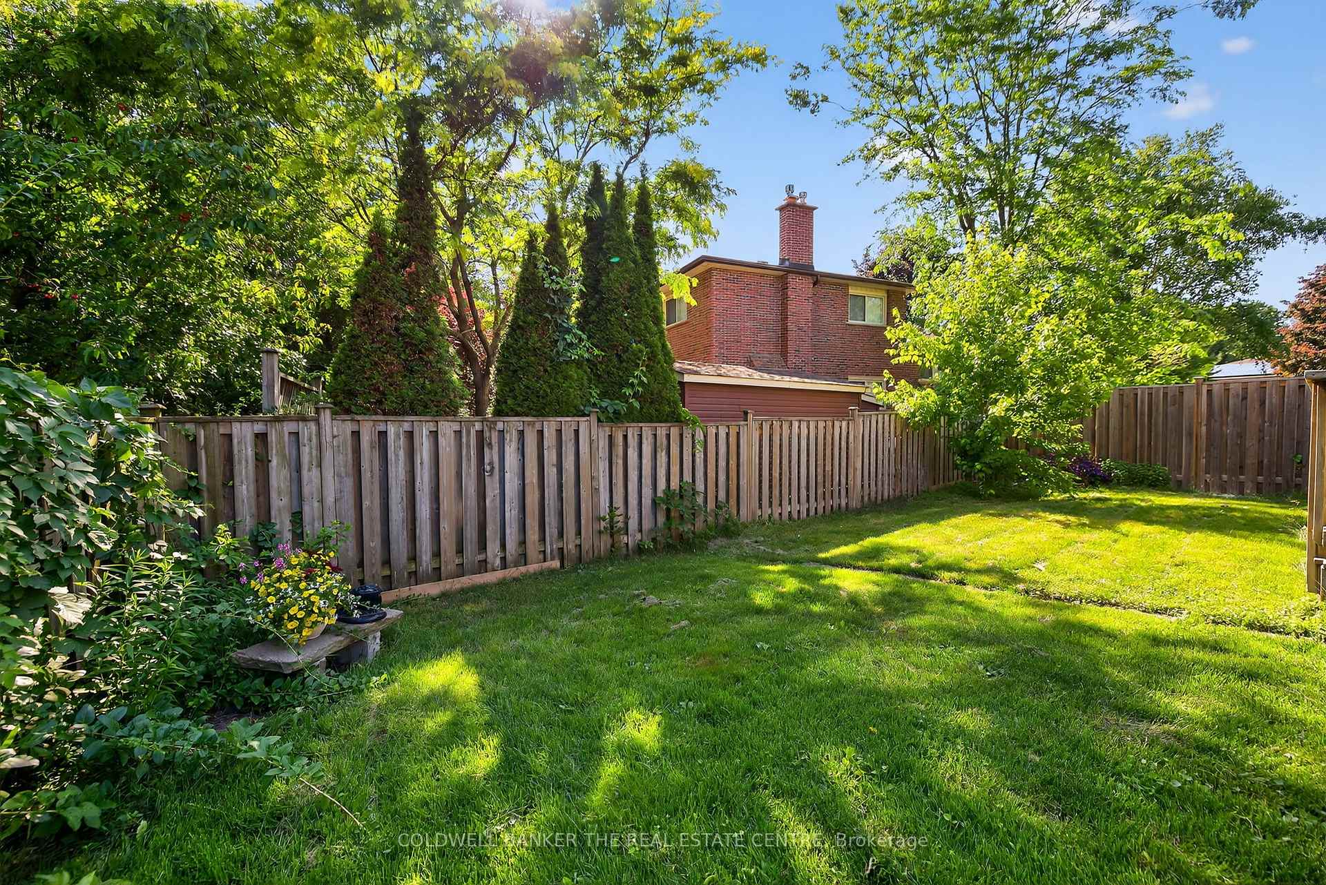 Photo 36 of 204 Alexander Road, Newmarket, Gorham-College Manor — HOMEH