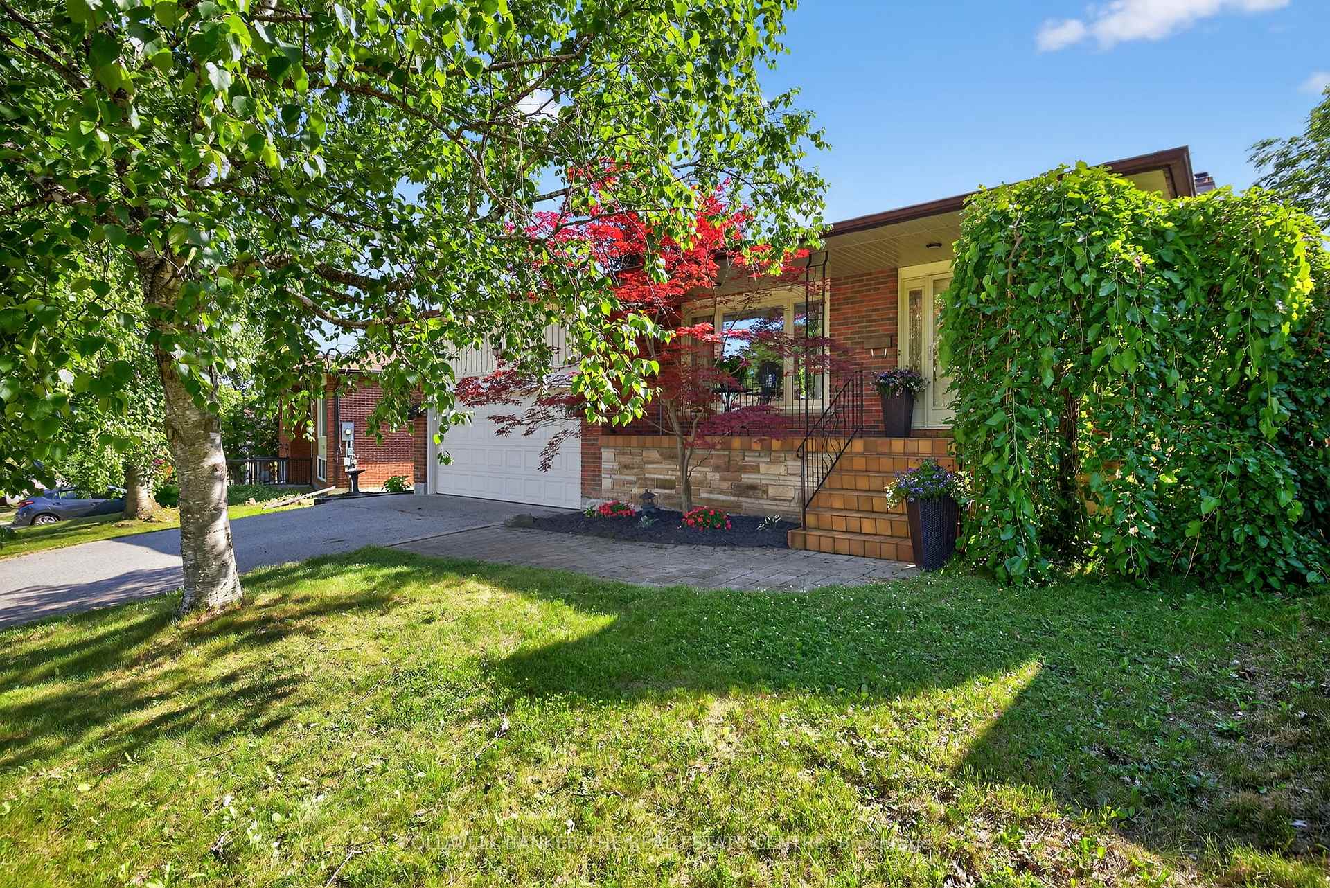 Photo 41 of 204 Alexander Road, Newmarket, Gorham-College Manor — HOMEH