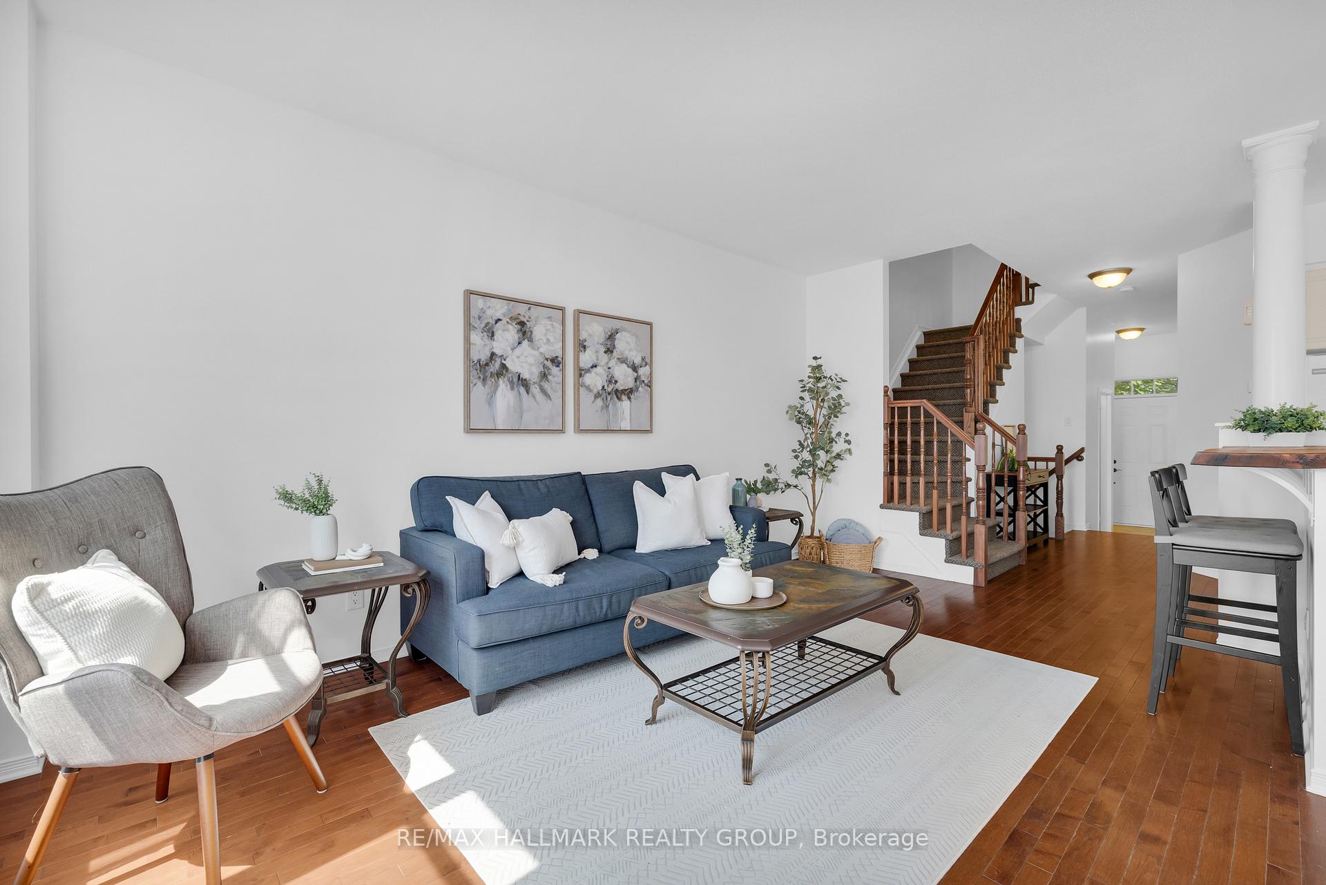 Photo 13 of 606 Everlasting Crescent, Ottawa, Springridge/East Village — HOMEH