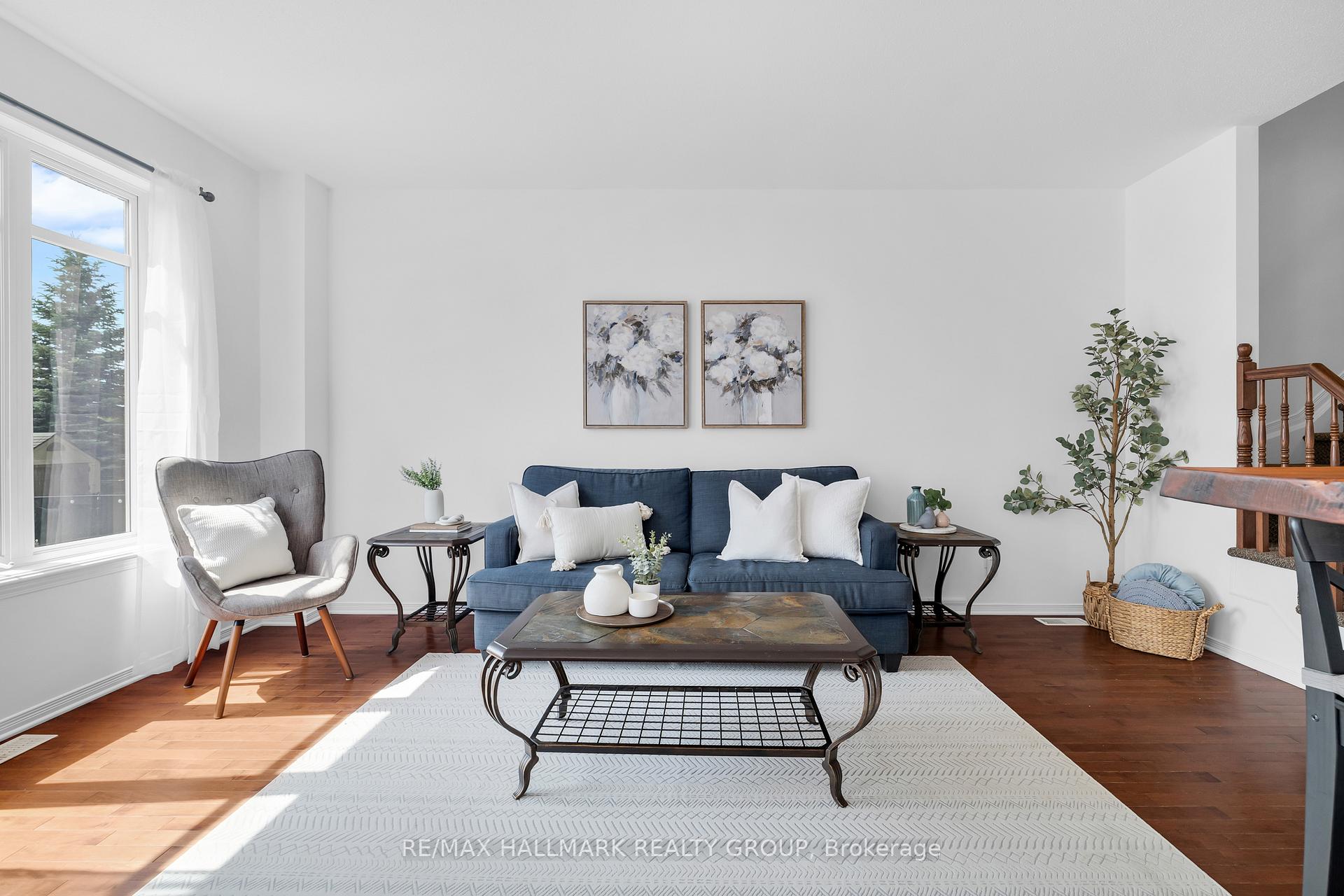 Photo 14 of 606 Everlasting Crescent, Ottawa, Springridge/East Village — HOMEH