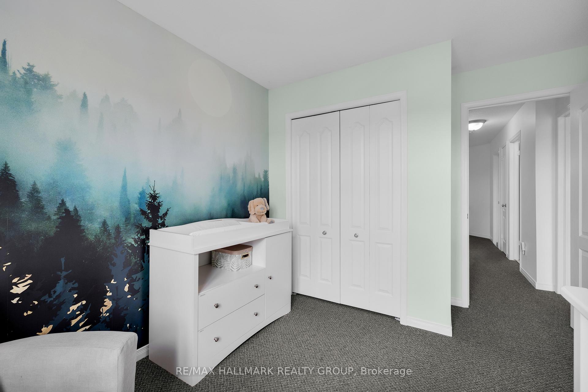 Photo 24 of 606 Everlasting Crescent, Ottawa, Springridge/East Village — HOMEH