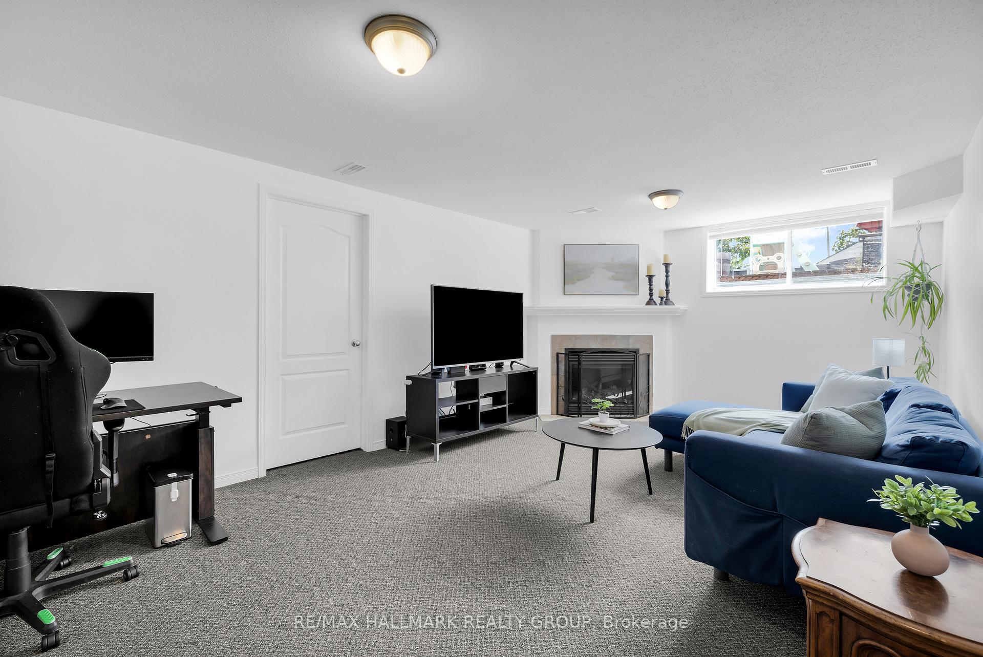 Photo 30 of 606 Everlasting Crescent, Ottawa, Springridge/East Village — HOMEH
