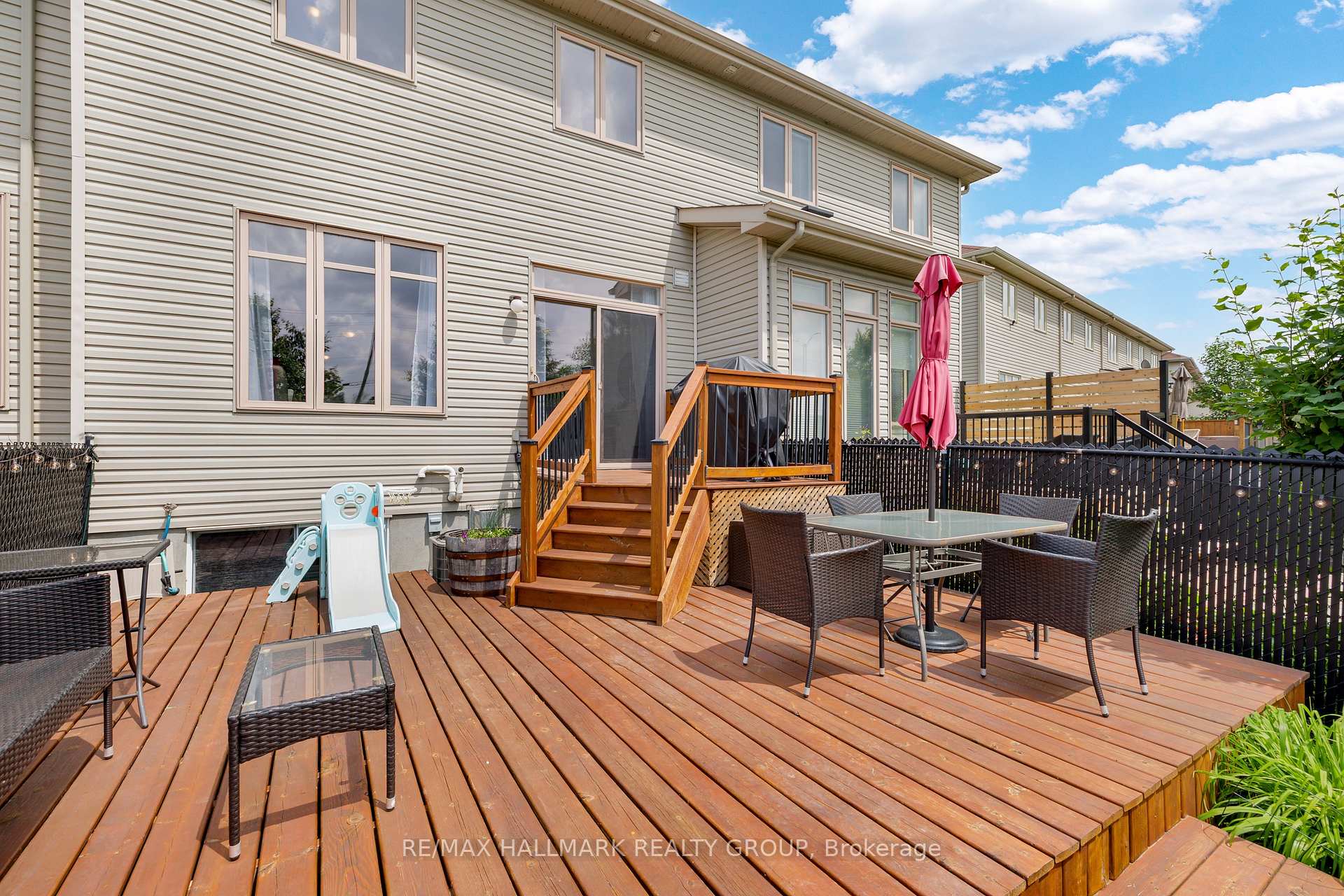 Photo 32 of 606 Everlasting Crescent, Ottawa, Springridge/East Village — HOMEH