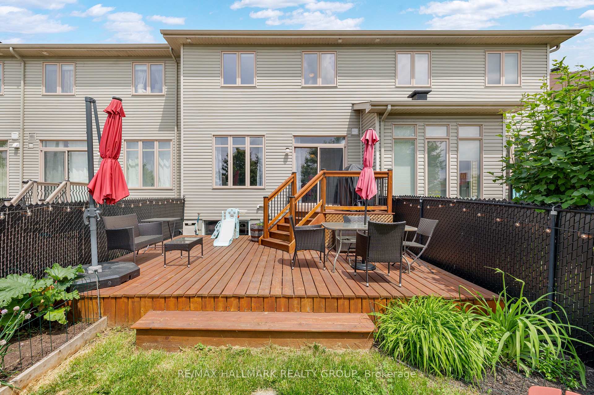 Photo 33 of 606 Everlasting Crescent, Ottawa, Springridge/East Village — HOMEH