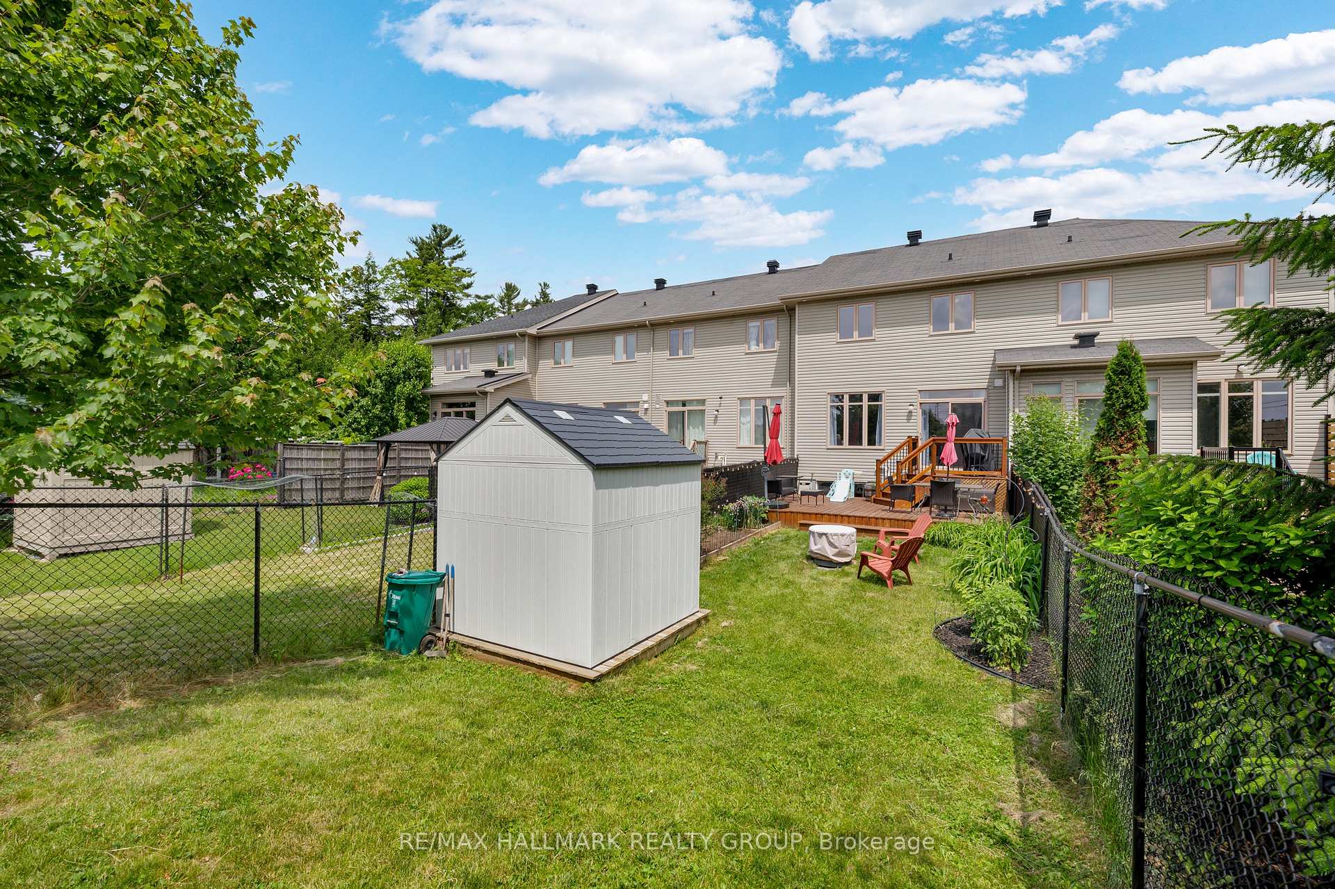 Photo 35 of 606 Everlasting Crescent, Ottawa, Springridge/East Village — HOMEH