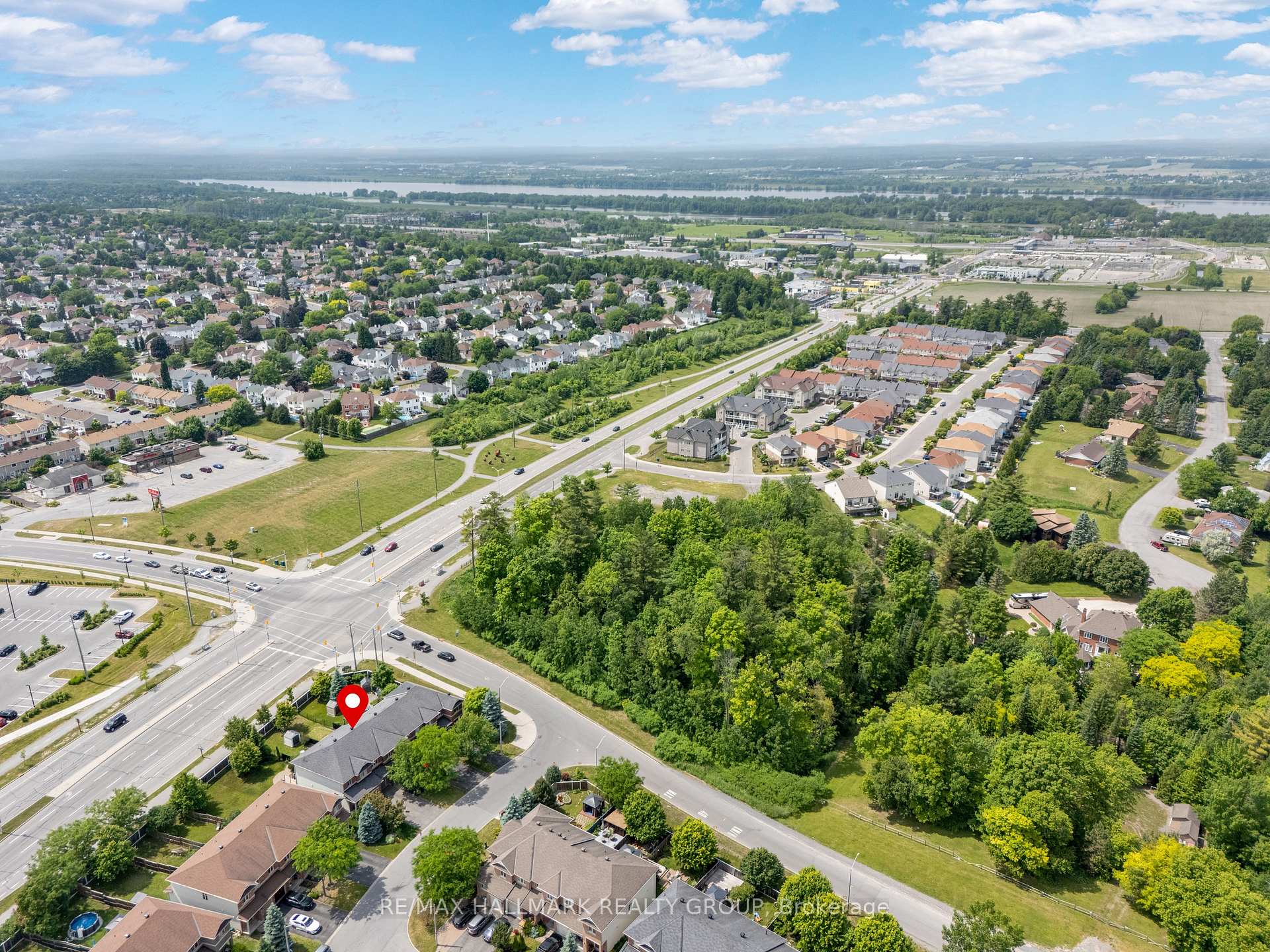 Photo 37 of 606 Everlasting Crescent, Ottawa, Springridge/East Village — HOMEH