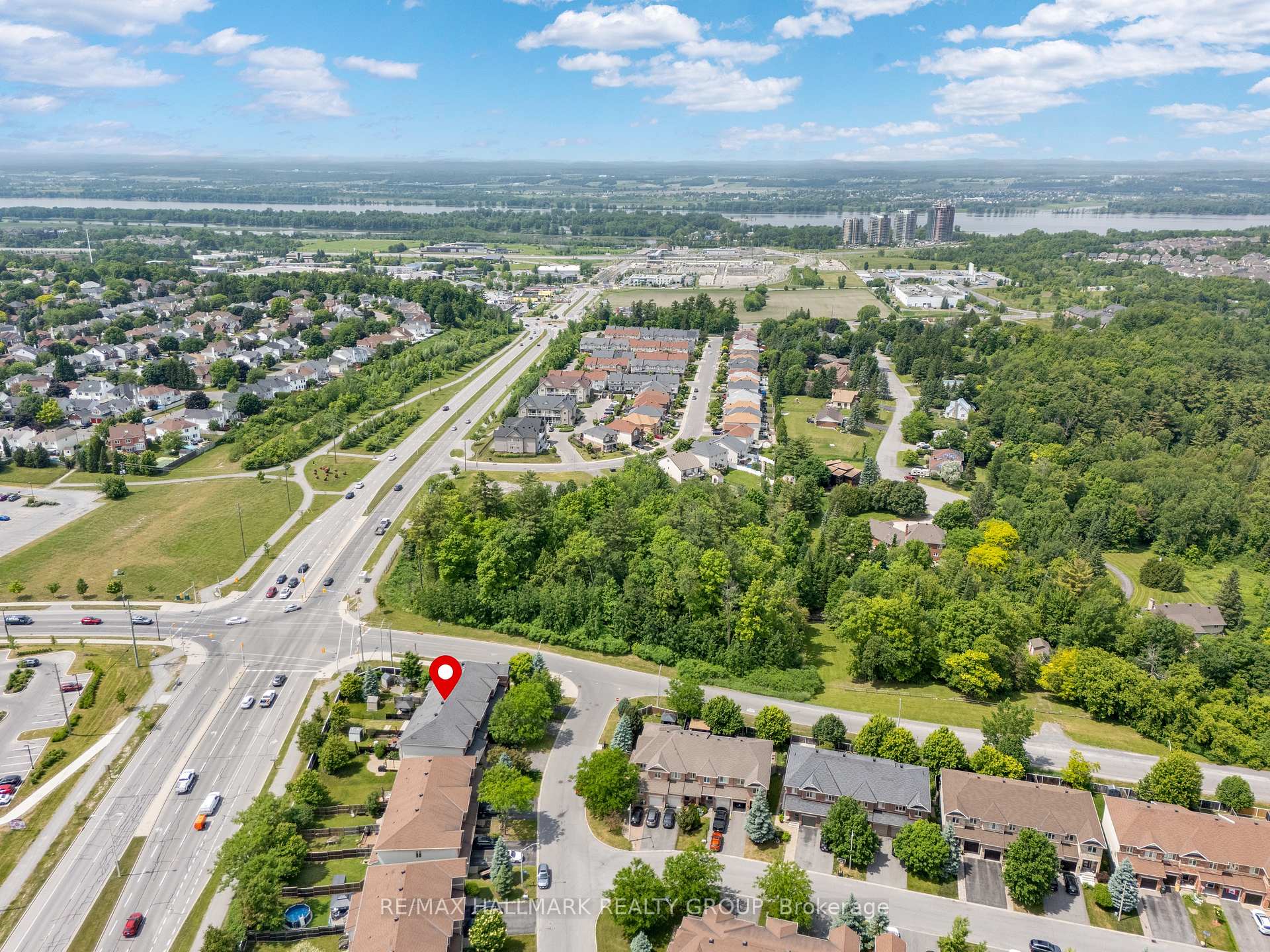 Photo 38 of 606 Everlasting Crescent, Ottawa, Springridge/East Village — HOMEH