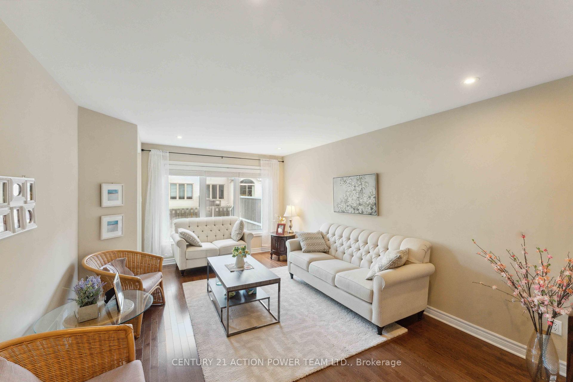 Photo 7 of 812 Ashenvale Way, Ottawa, Avalon East — HOMEH