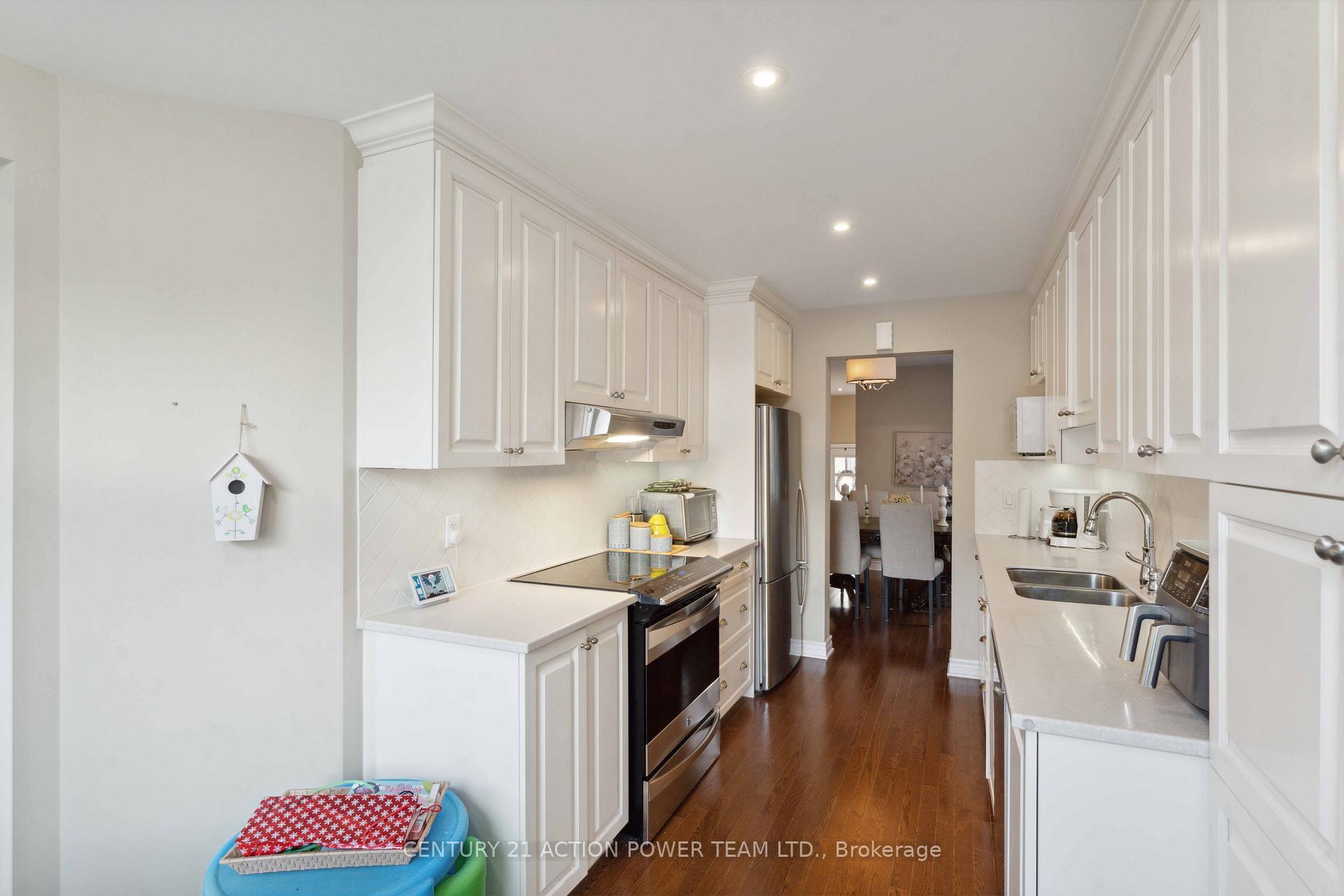 Photo 21 of 812 Ashenvale Way, Ottawa, Avalon East — HOMEH