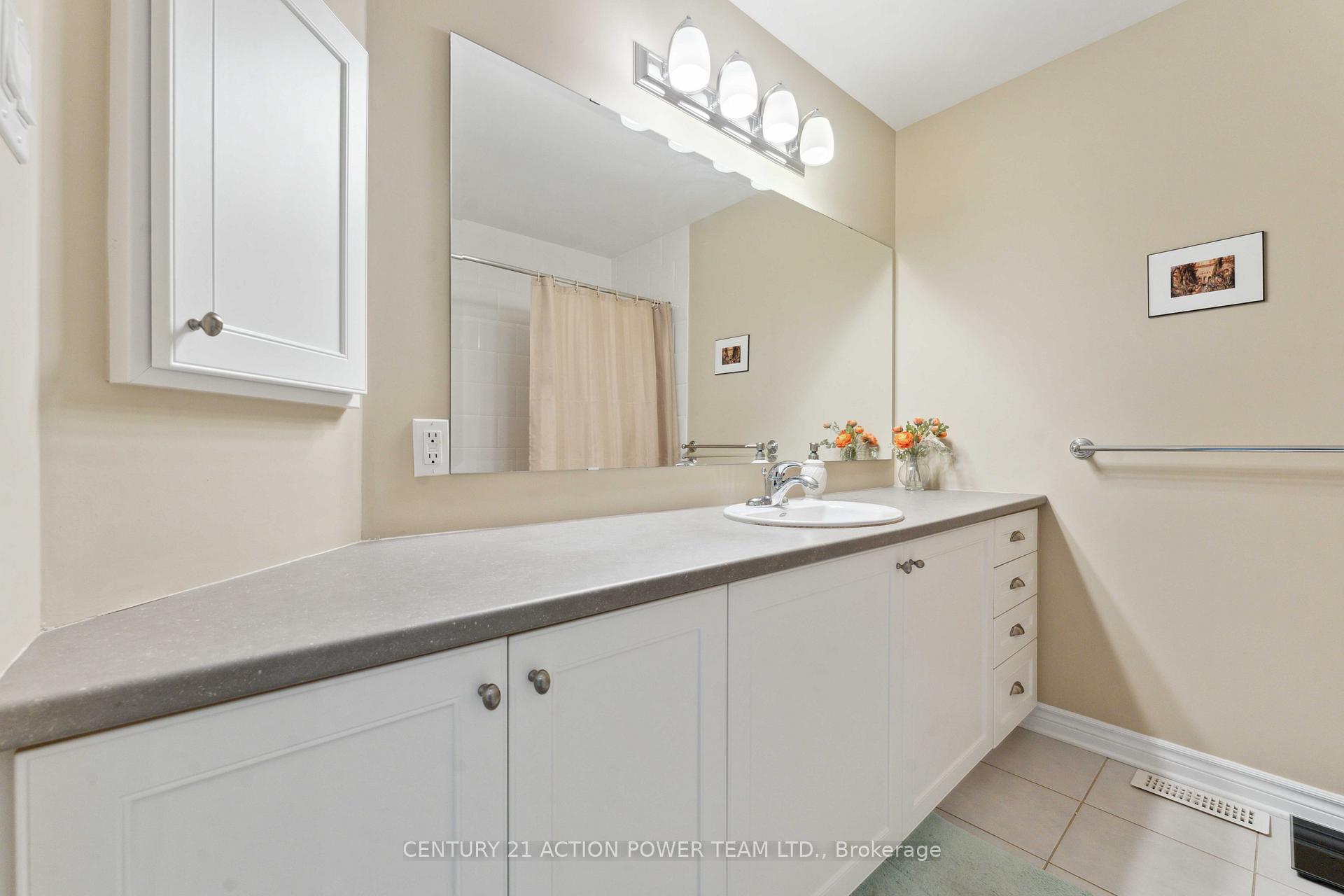 Photo 34 of 812 Ashenvale Way, Ottawa, Avalon East — HOMEH