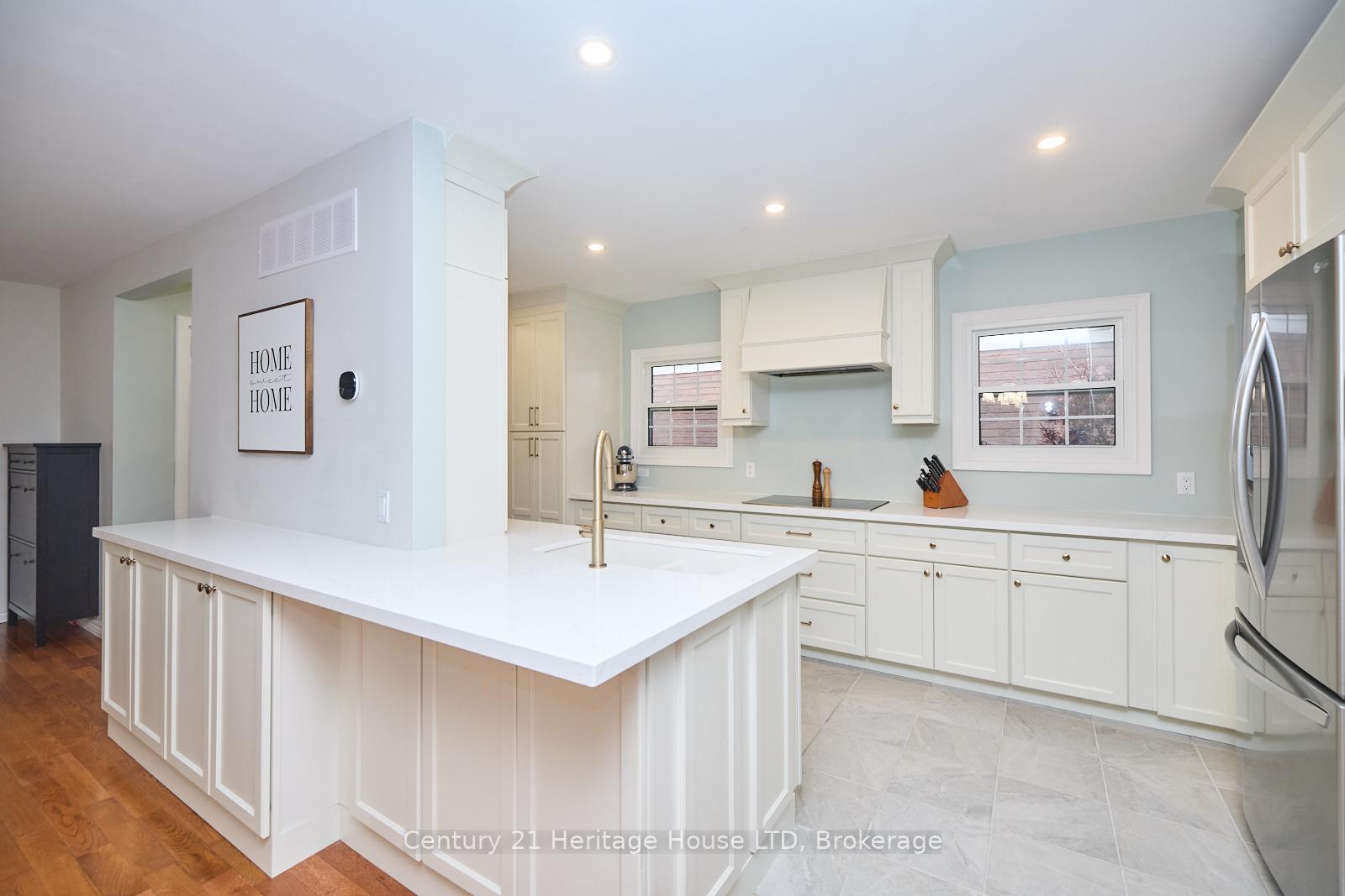 Photo 4 of 5 Brookbank Cres, Pelham, Fonthill — HOMEH