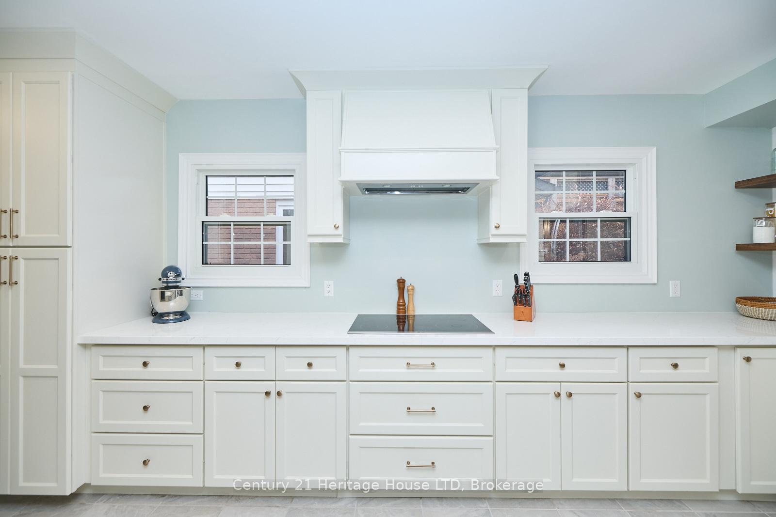 Photo 6 of 5 Brookbank Cres, Pelham, Fonthill — HOMEH