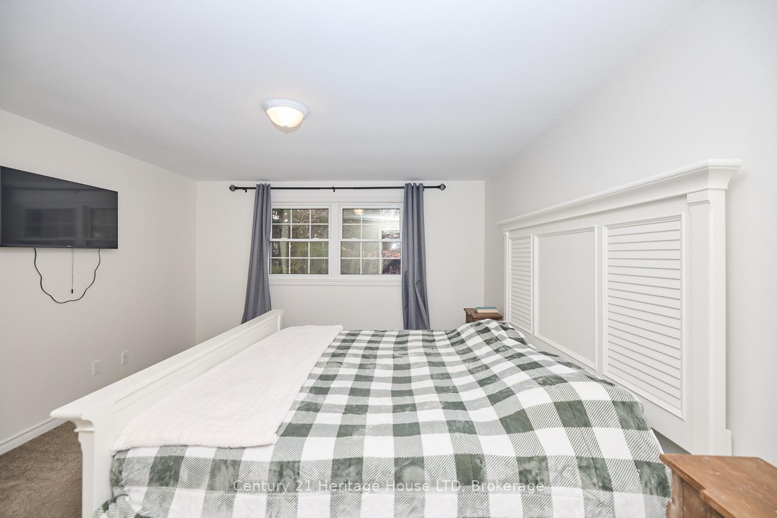 Photo 14 of 5 Brookbank Cres, Pelham, Fonthill — HOMEH