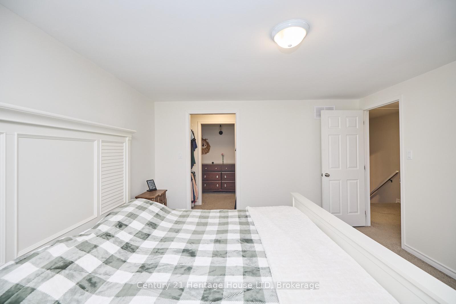 Photo 15 of 5 Brookbank Cres, Pelham, Fonthill — HOMEH