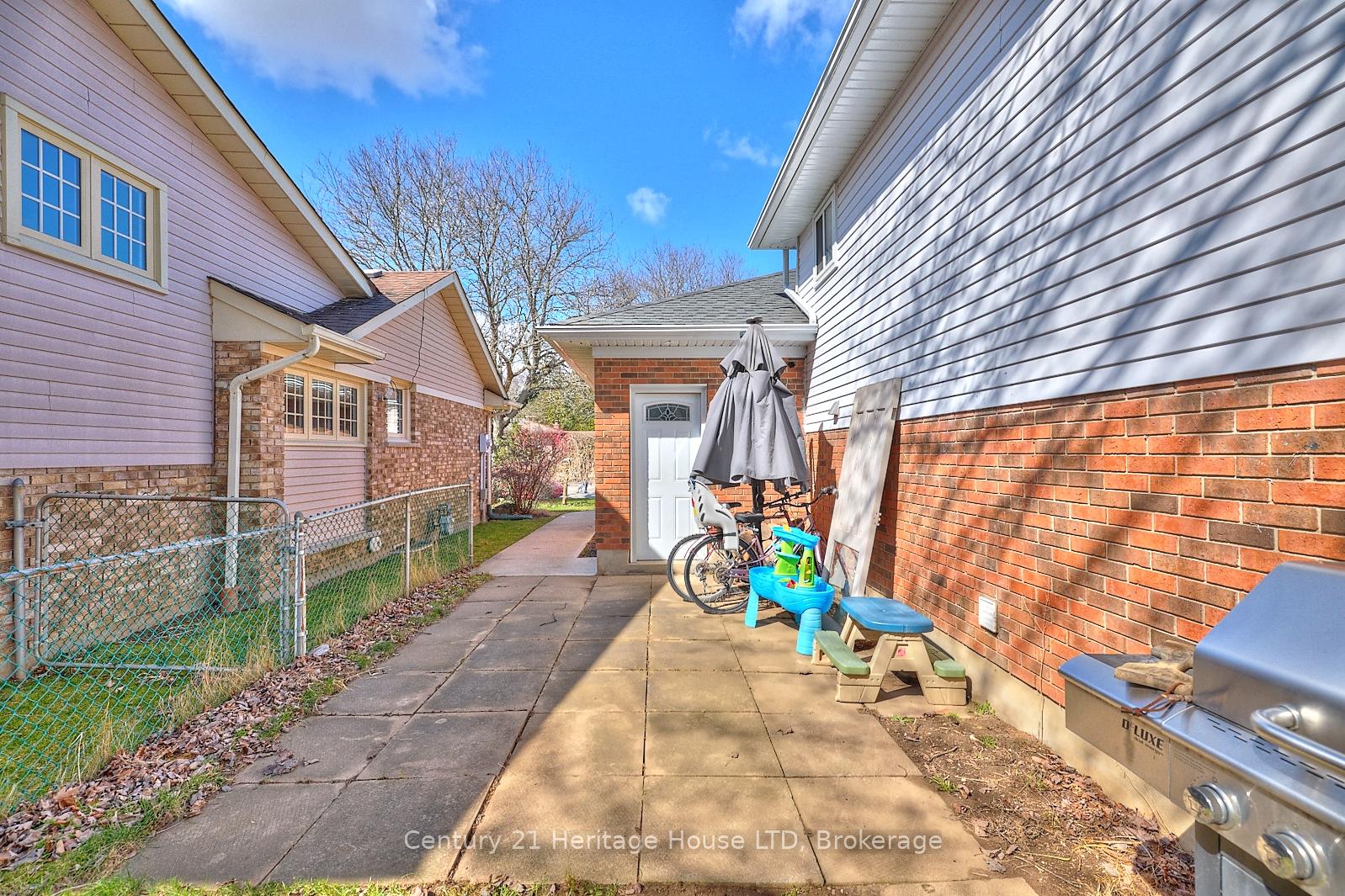 Photo 36 of 5 Brookbank Cres, Pelham, Fonthill — HOMEH