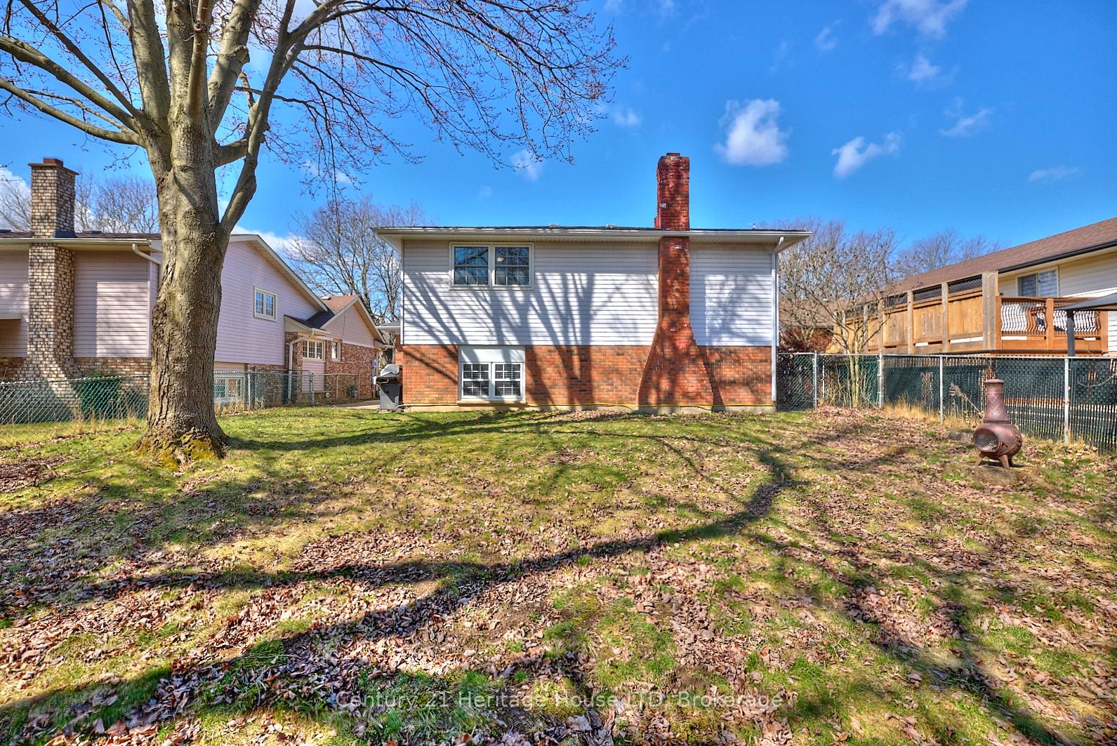 Photo 38 of 5 Brookbank Cres, Pelham, Fonthill — HOMEH