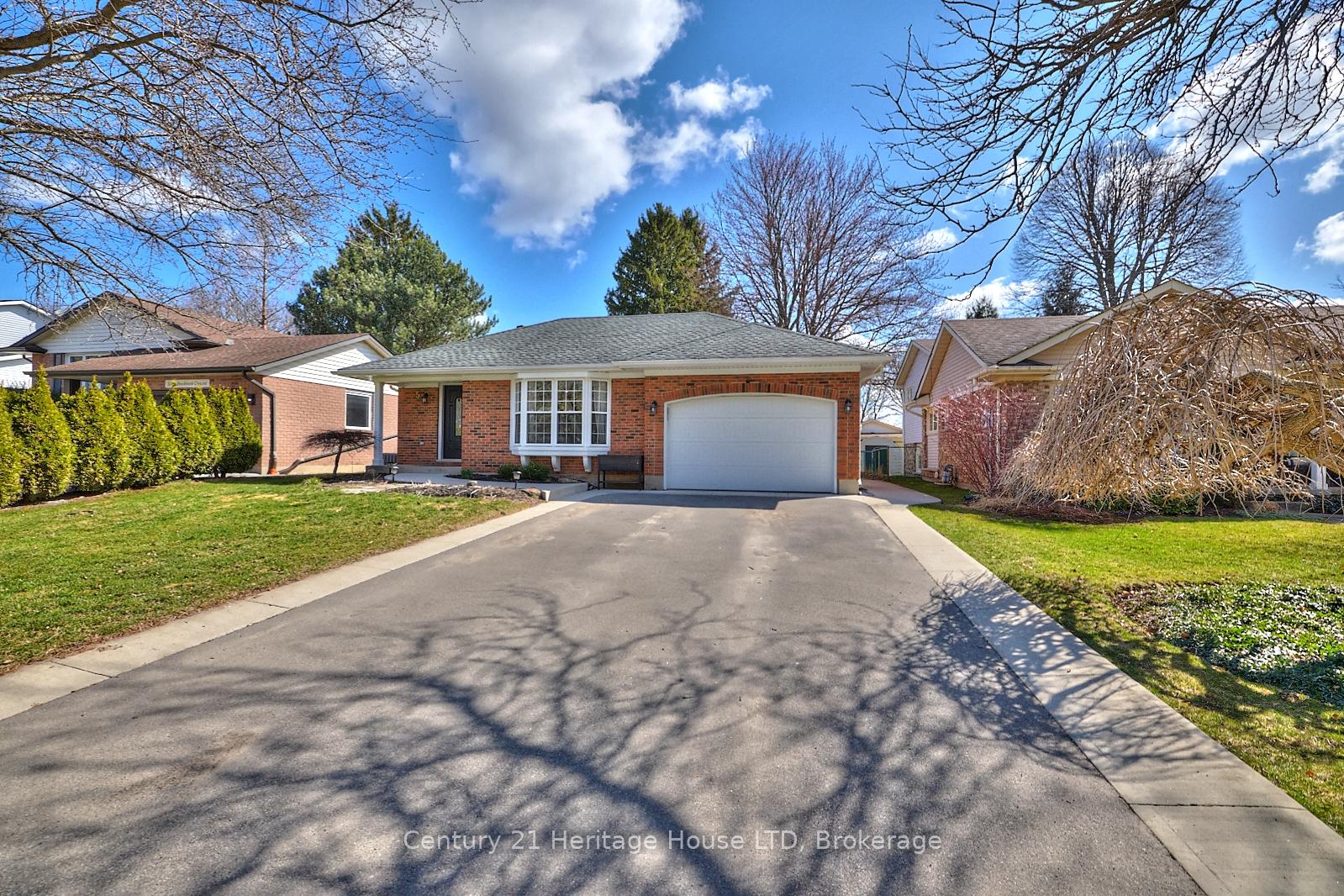 Photo 39 of 5 Brookbank Cres, Pelham, Fonthill — HOMEH