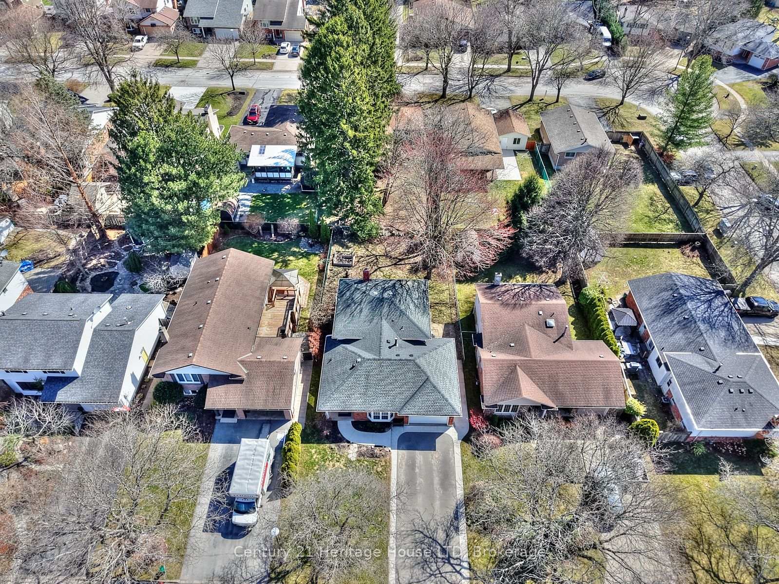 Photo 45 of 5 Brookbank Cres, Pelham, Fonthill — HOMEH
