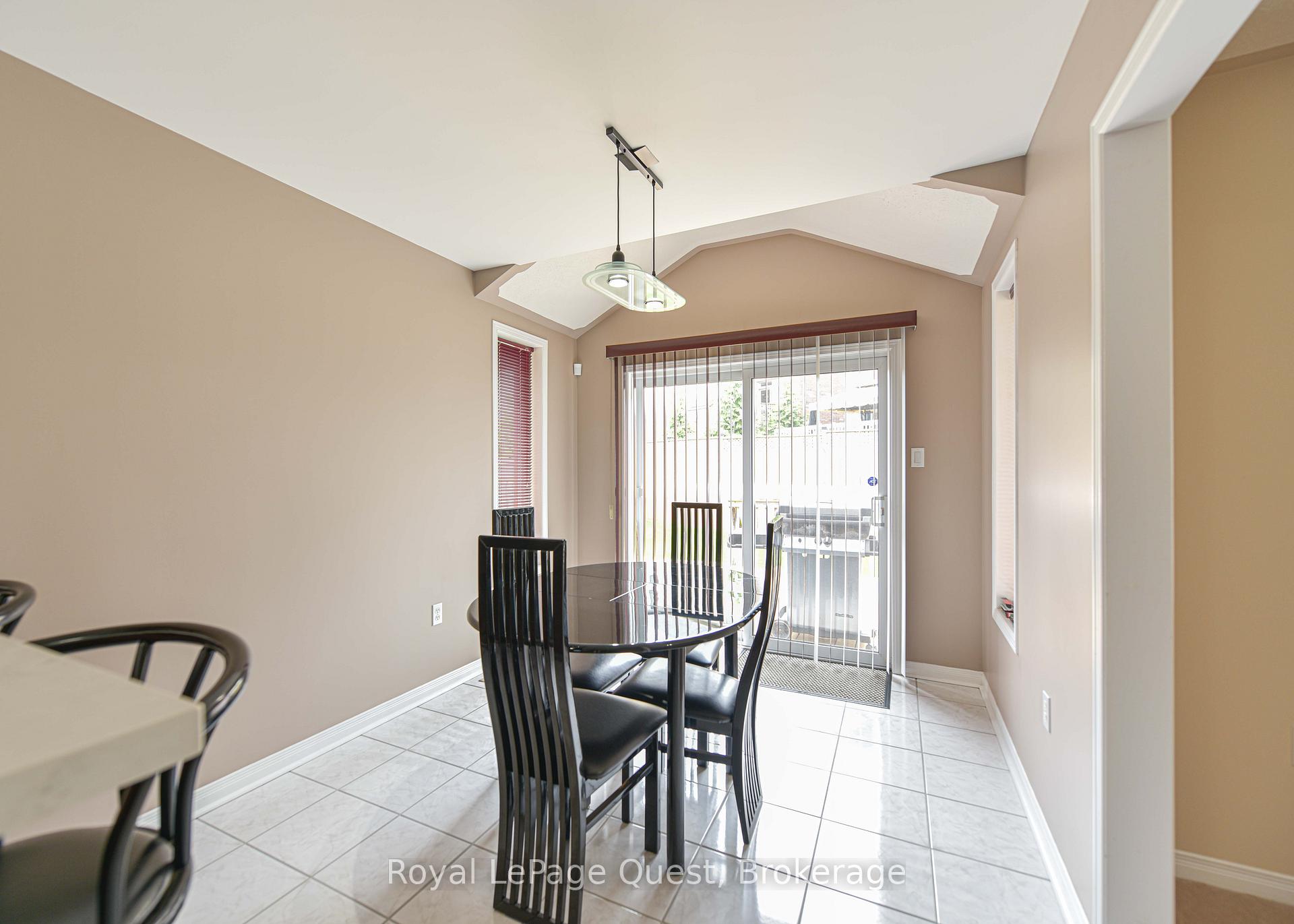 Photo 23 of 62 Vanessa Drive, Orillia — HOMEH
