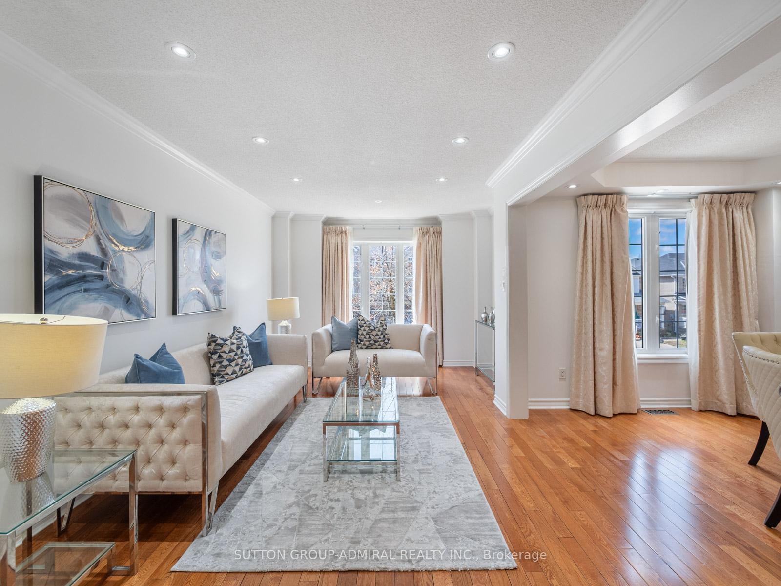 Photo 8 of 175 Gail Parks Crescent, Newmarket, Woodland Hill — HOMEH