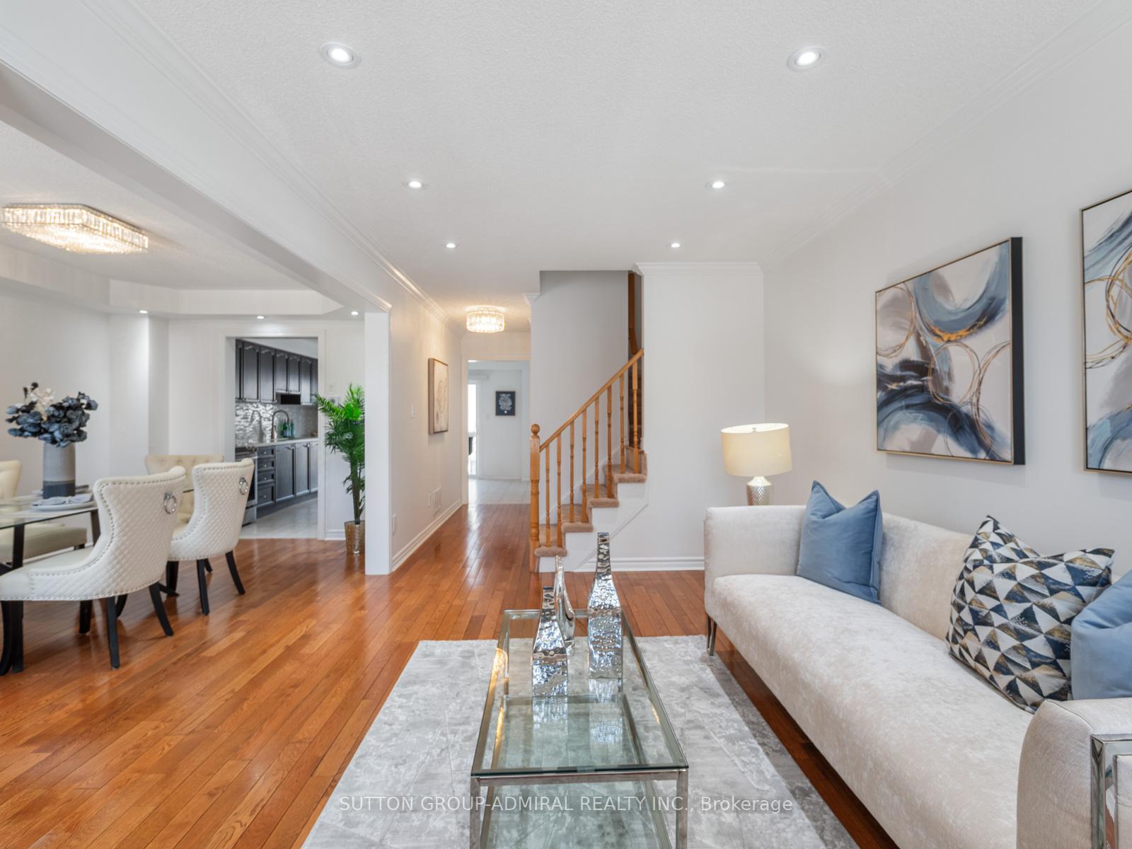 Photo 11 of 175 Gail Parks Crescent, Newmarket, Woodland Hill — HOMEH