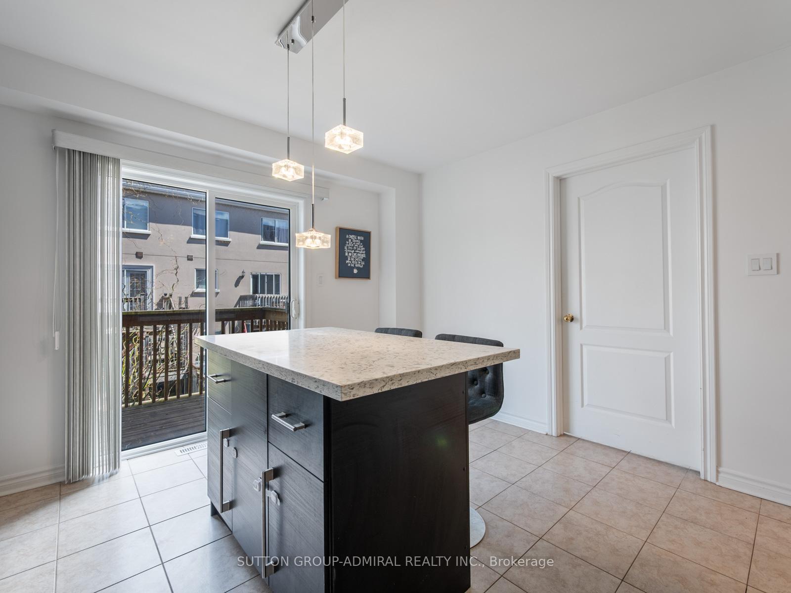 Photo 19 of 175 Gail Parks Crescent, Newmarket, Woodland Hill — HOMEH