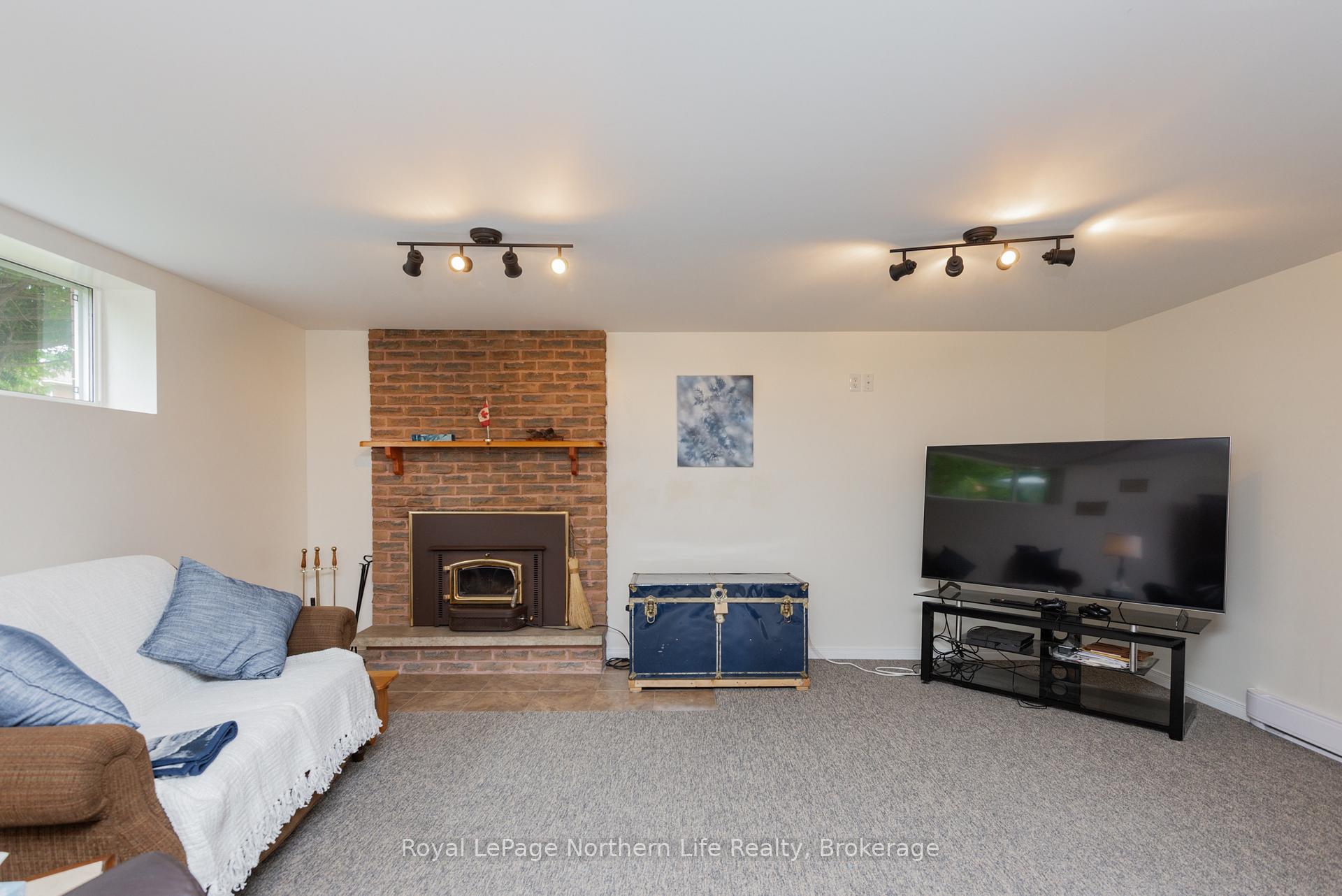 Photo 31 of 129 Marshall Park Drive, North Bay, Ferris — HOMEH