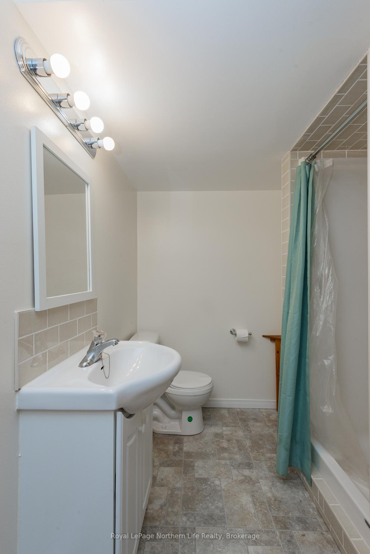 Photo 35 of 129 Marshall Park Drive, North Bay, Ferris — HOMEH