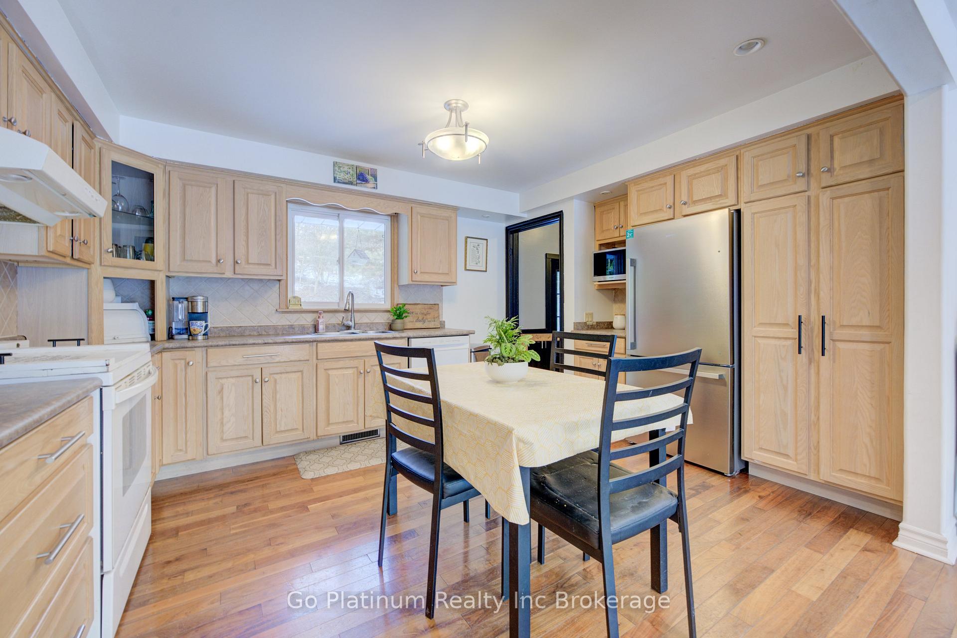 Photo 10 of 457 Mcdowell Rd E, Norfolk, Pine Grove — HOMEH