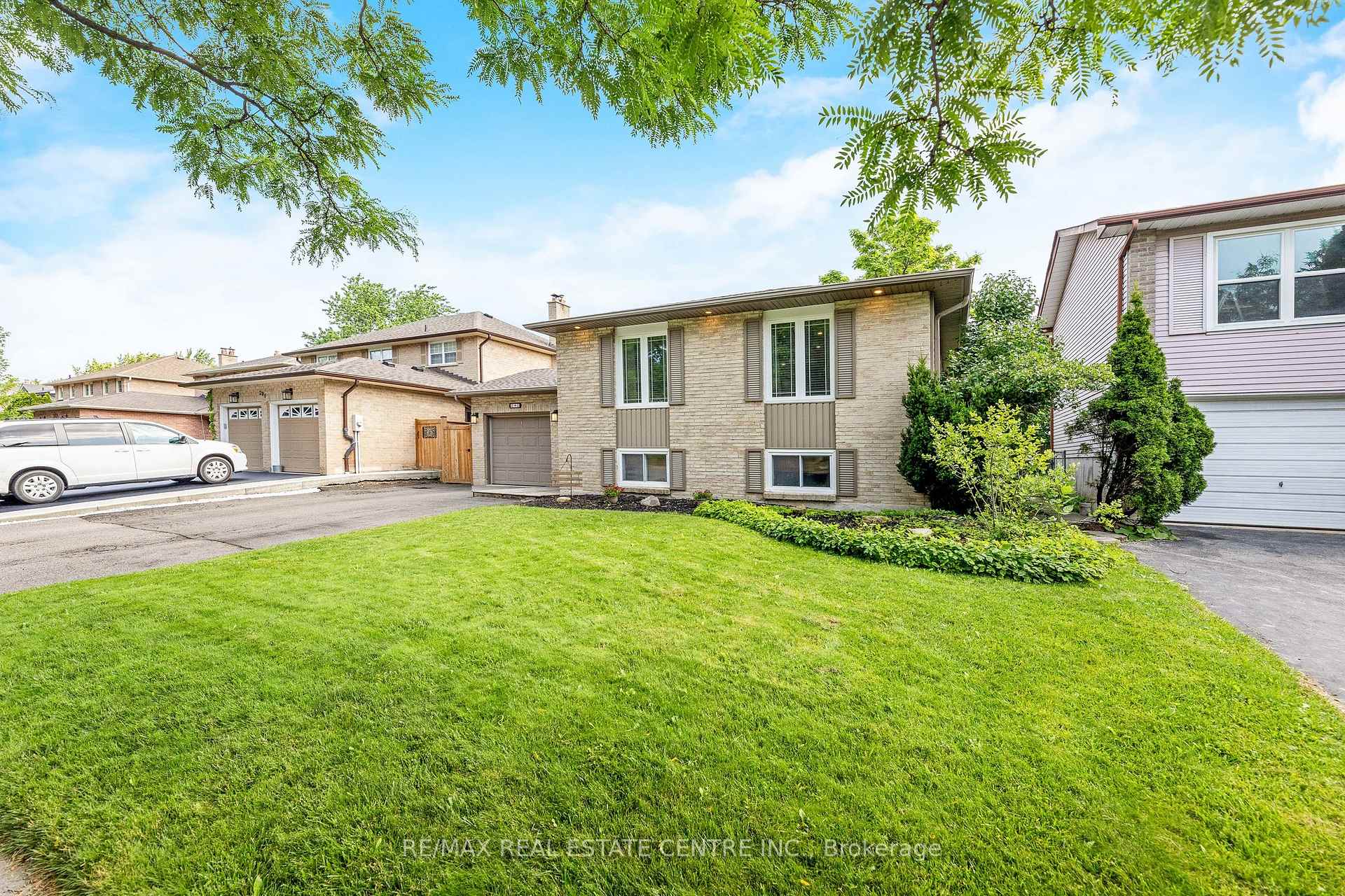 Photo 4 of 292 Randall Crescent, Milton, Timberlea — HOMEH