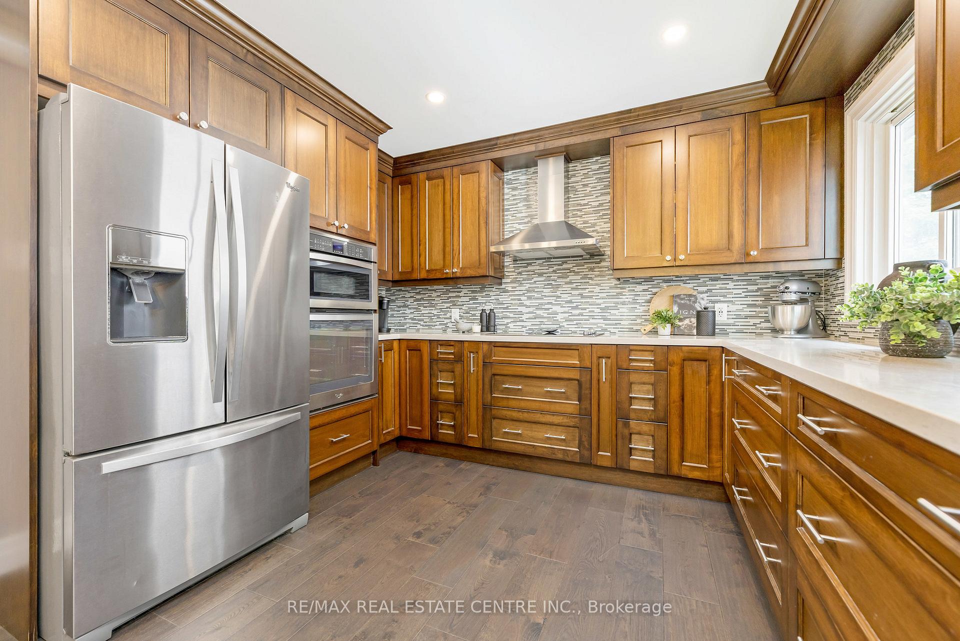 Photo 2 of 292 Randall Crescent, Milton, Timberlea — HOMEH